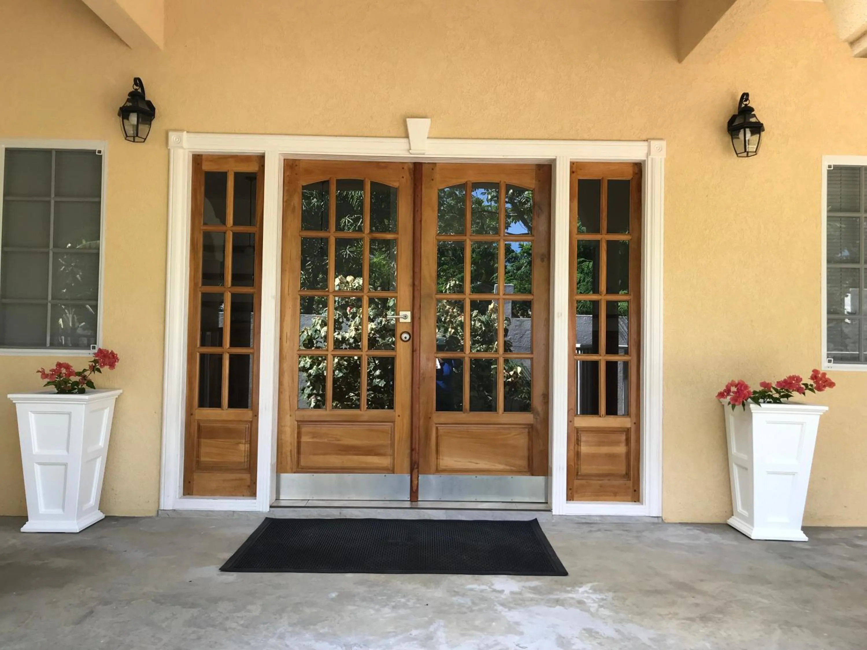 Property building in Sommerville Resorts