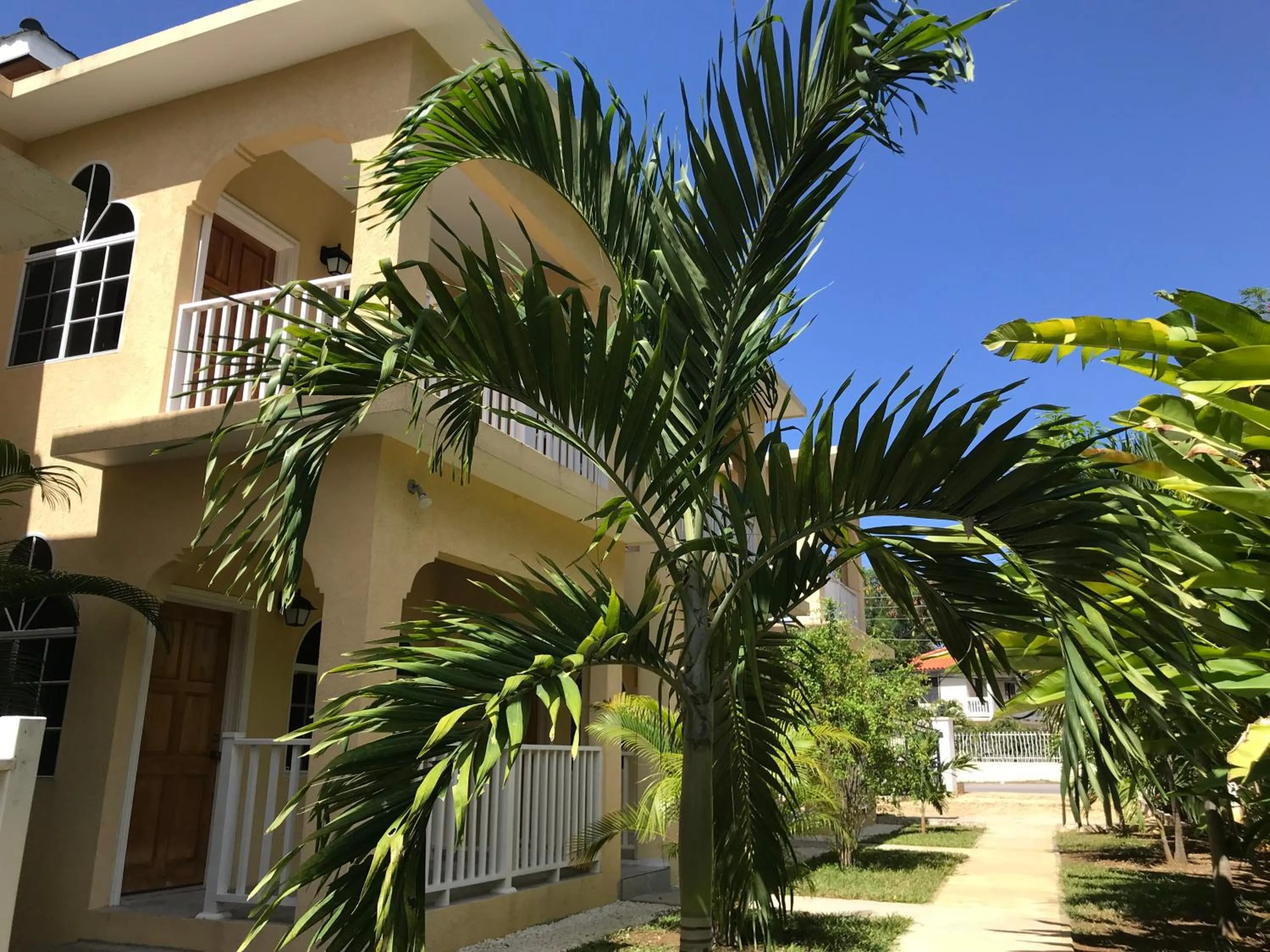 Garden view in Sommerville Resorts