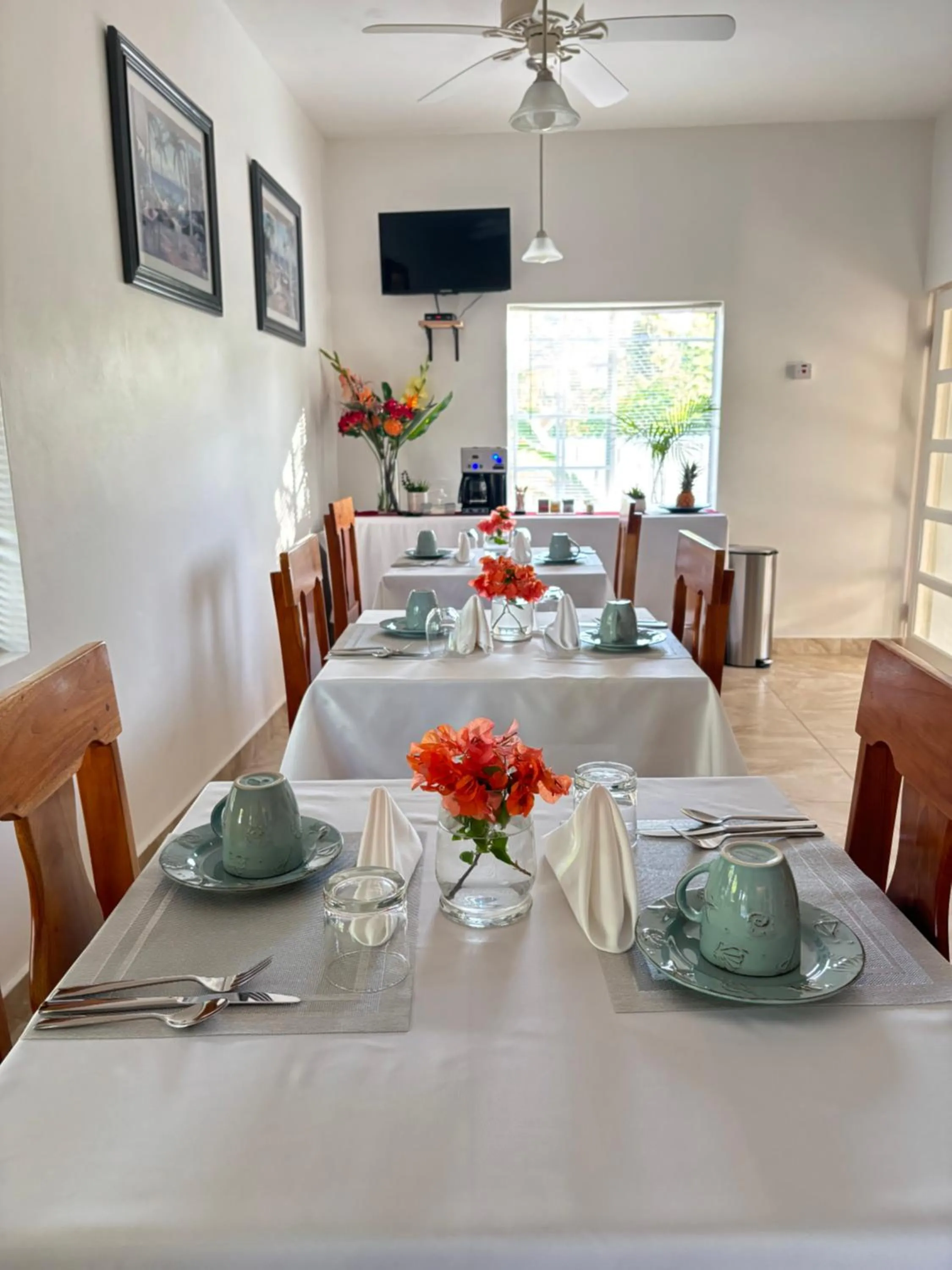 Dining area in Sommerville Resorts