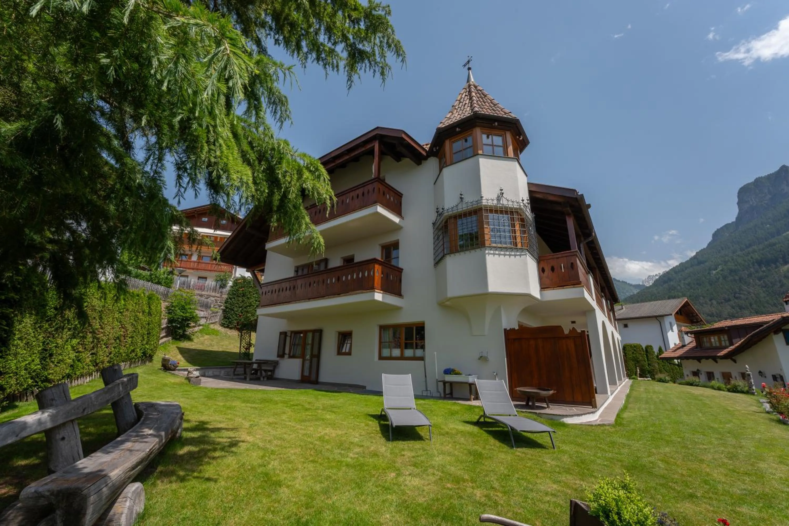 Property building in Residence Burghof
