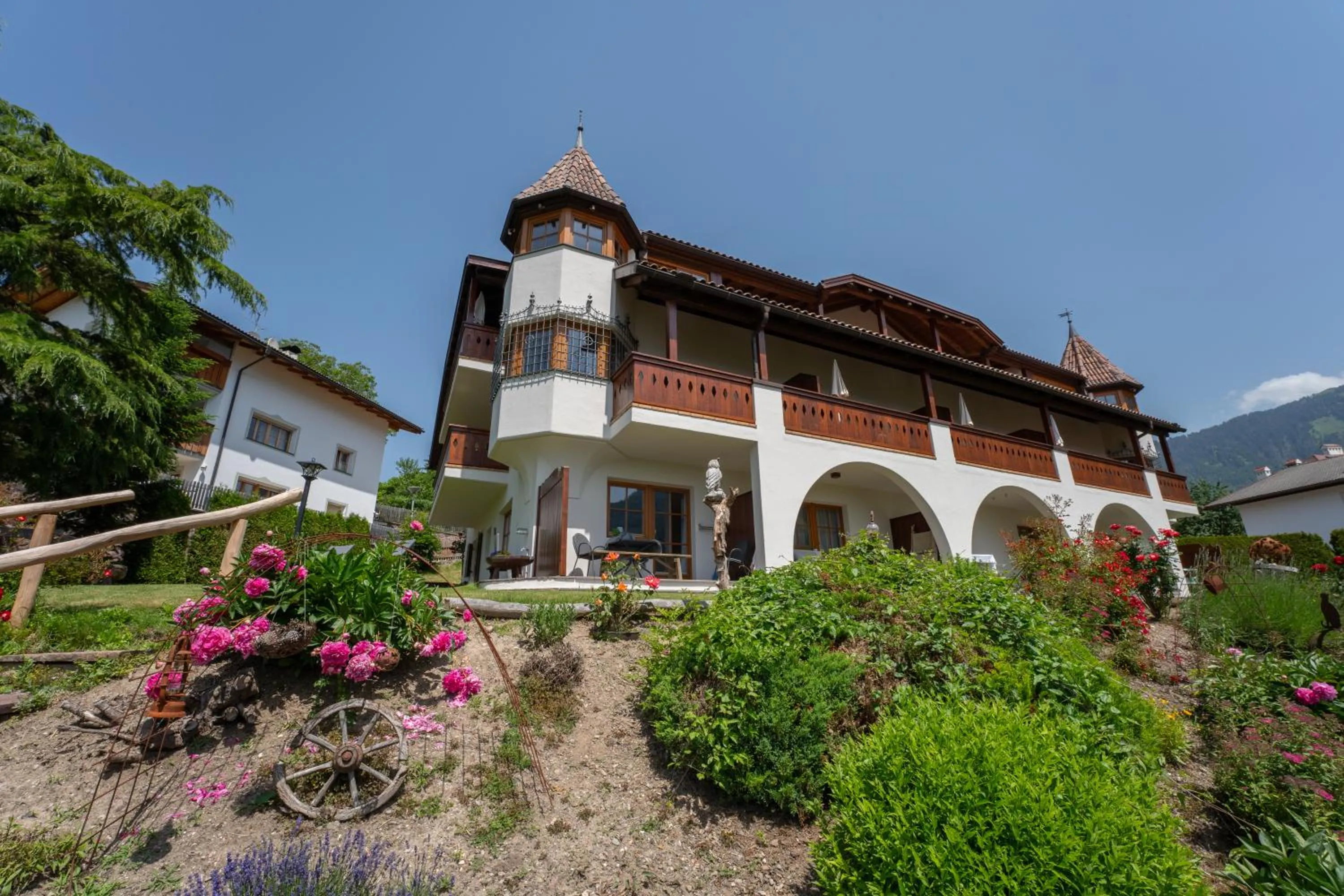Property building in Residence Burghof
