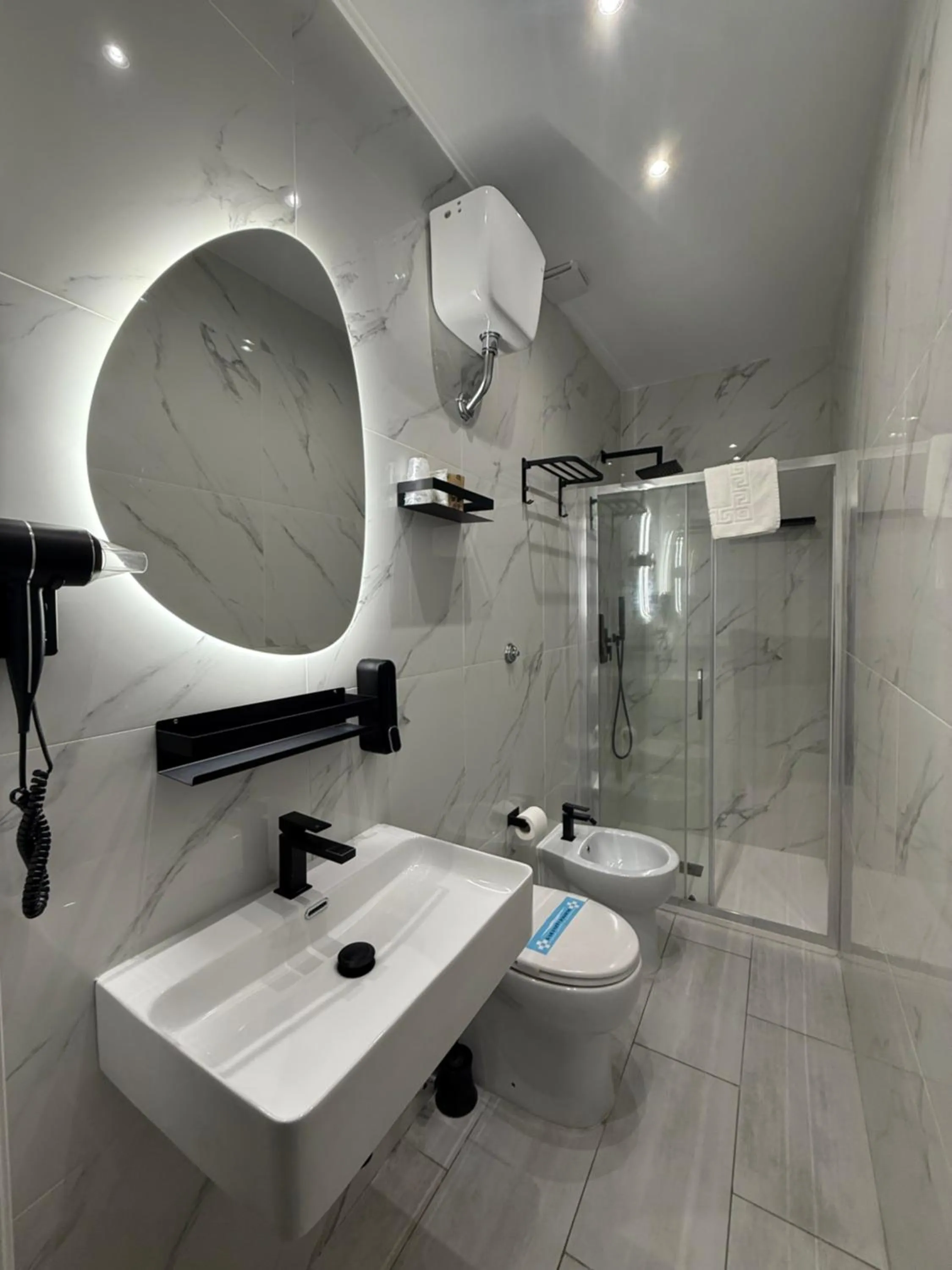 Bathroom in Hotel Sol Levante