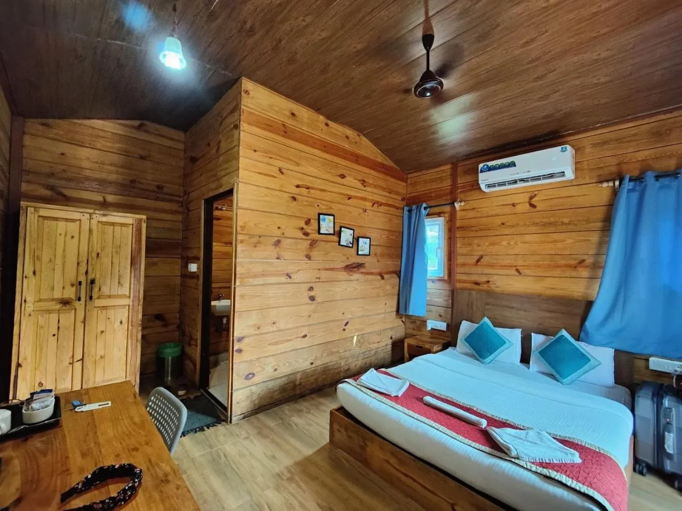 Bed in Oceano Beach Resort