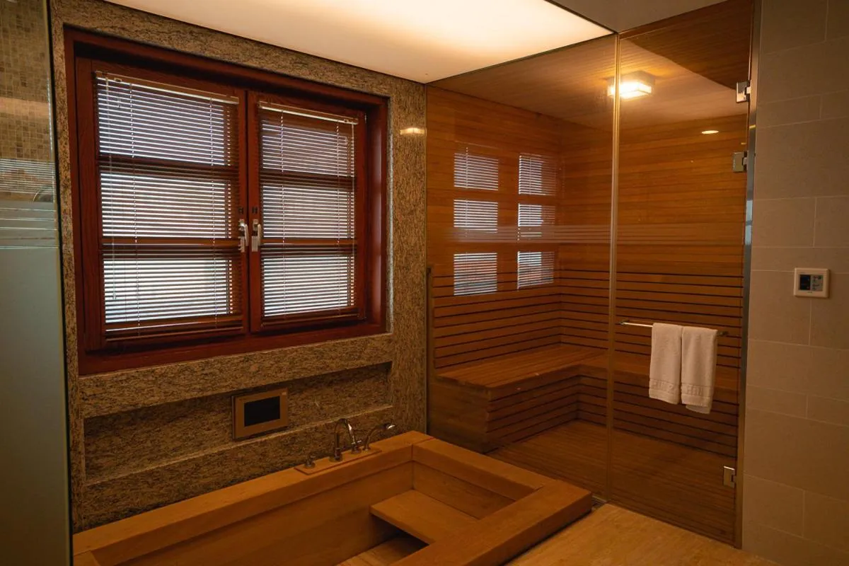 Bathroom in ArdenHill Resort & Golf