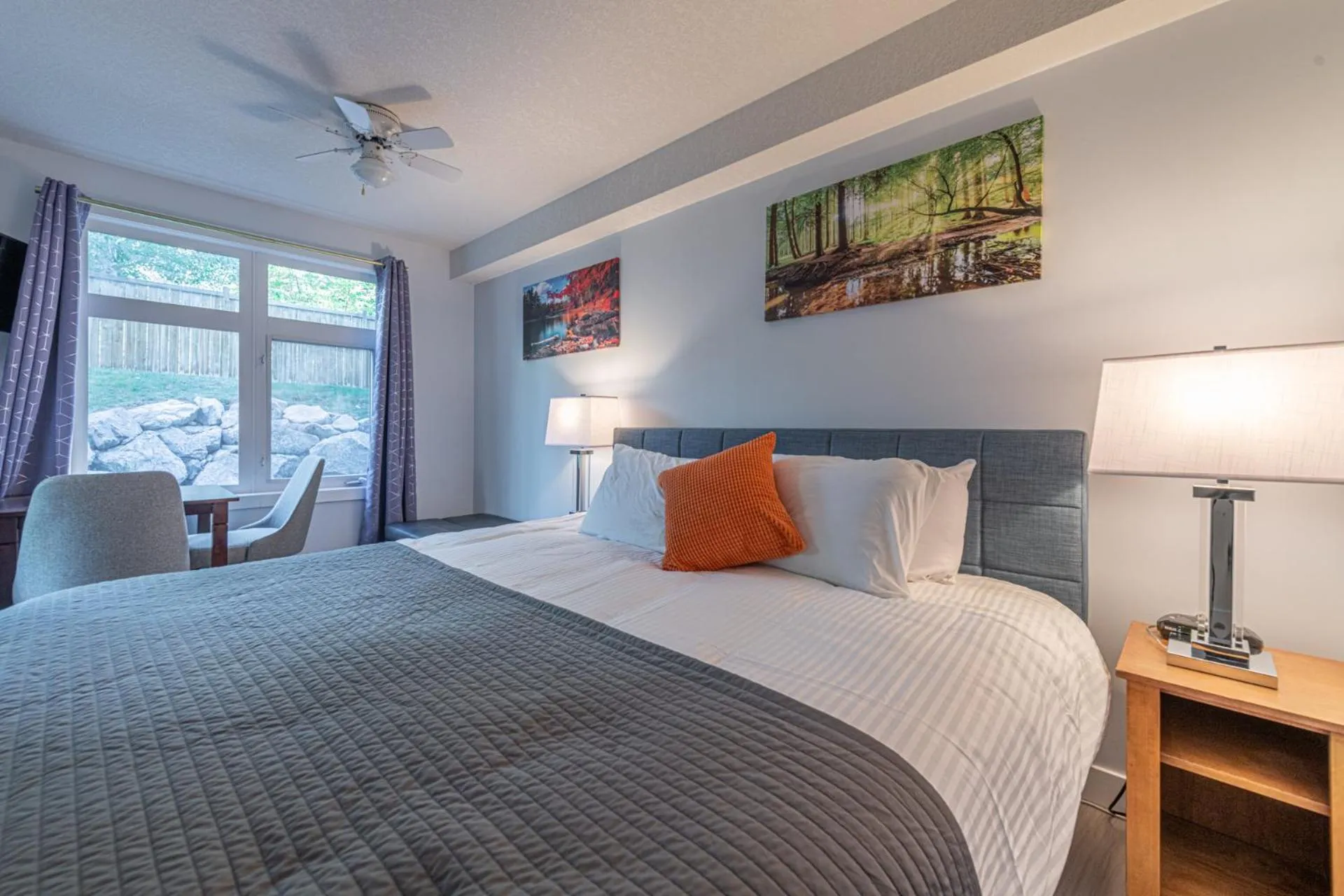 Bed in 4 Bedrooms Suite Combo for Group of Families - Windtower Lodge