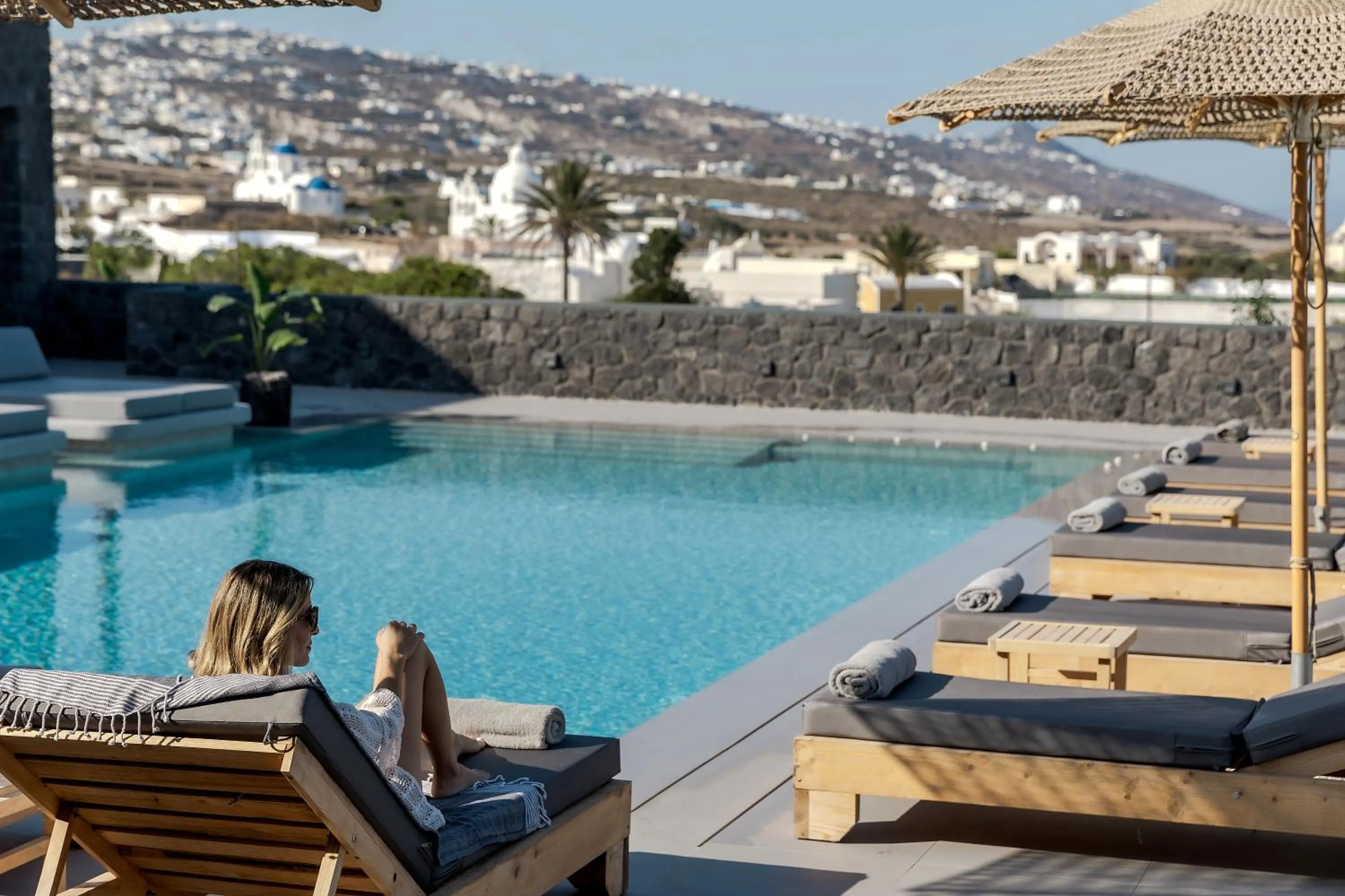 Day in Onyx Hotel & Suites