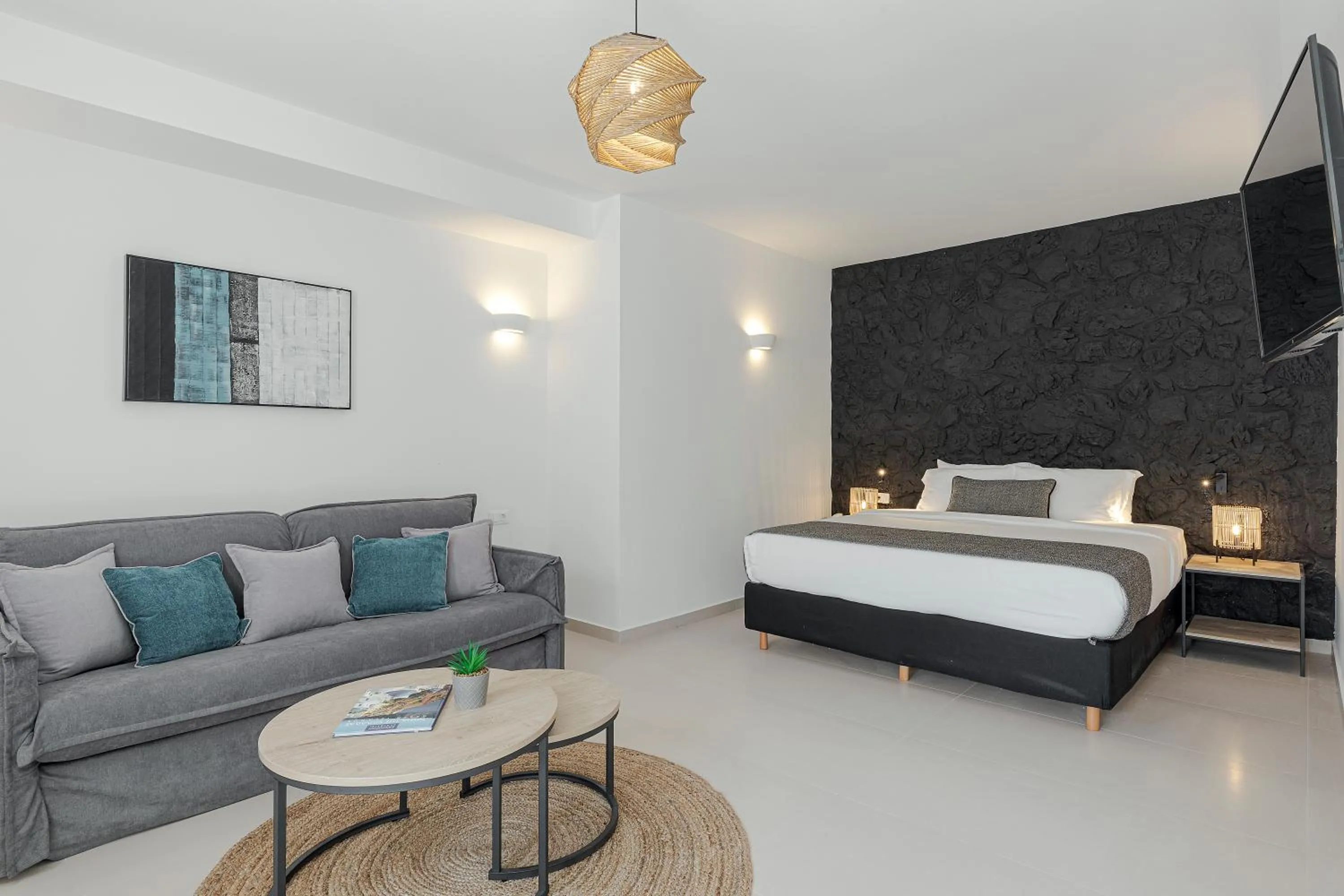 Bed in Onyx Hotel & Suites