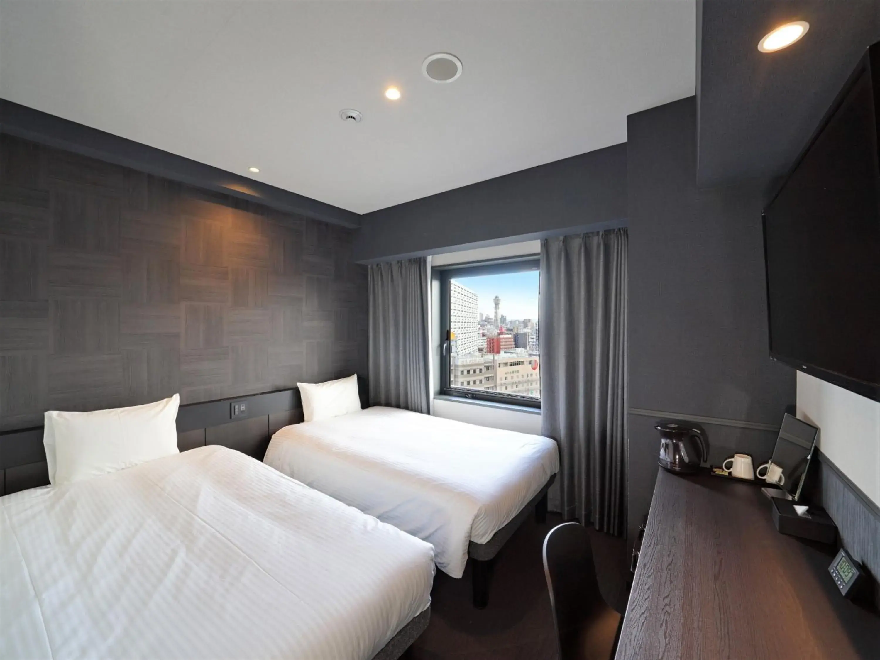 Photo of the whole room, Bed in CHISUN STANDARD Osaka Shin-Imamiya Photo of the whole room, Bed in CHISUN STANDARD Osaka Shin-Imamiya