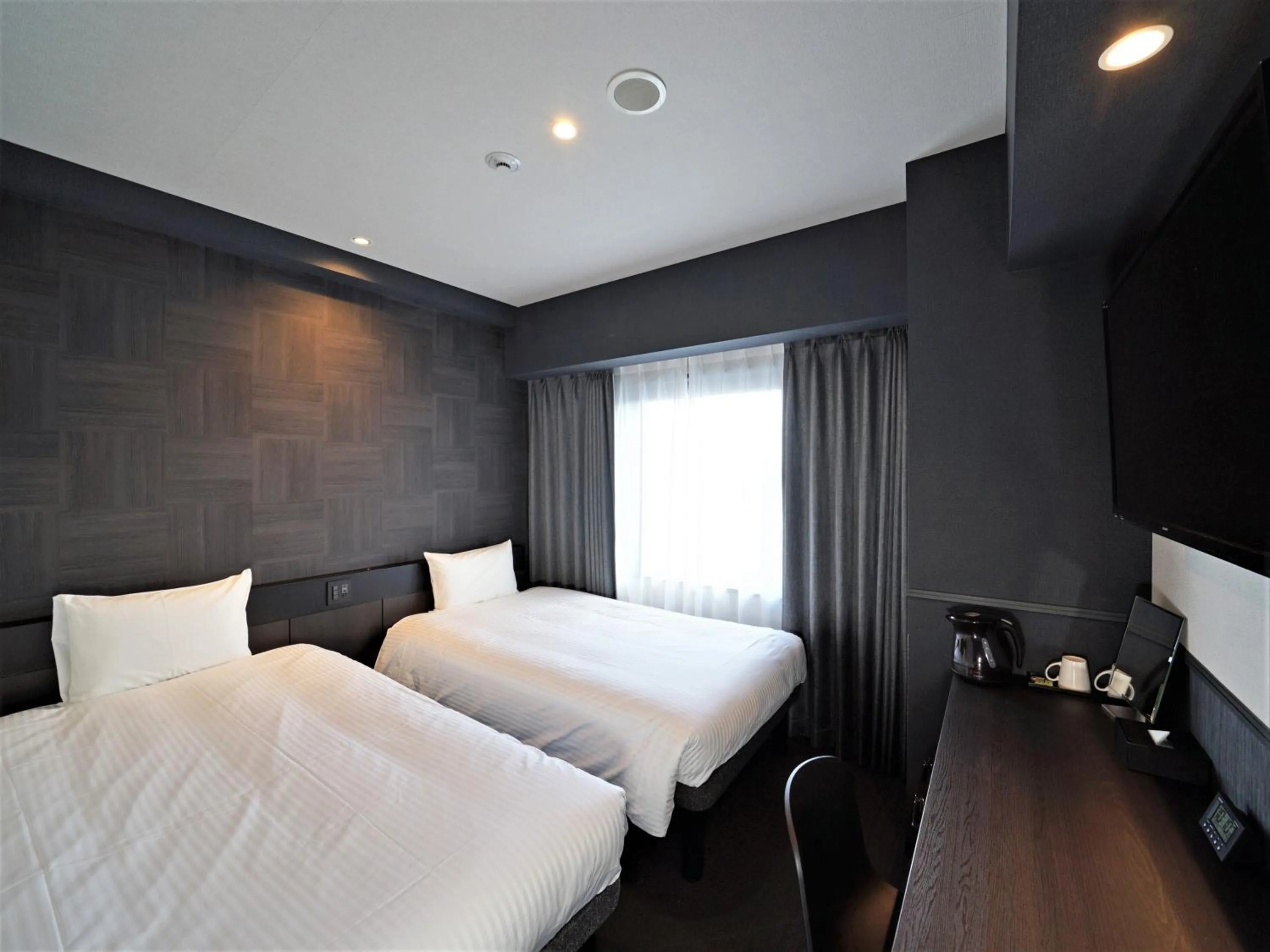 Photo of the whole room, Bed in CHISUN STANDARD Osaka Shin-Imamiya