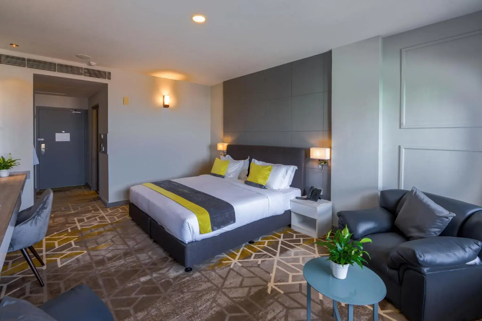 Bedroom, Bed in Manhattan Business Hotel, Male Bedroom, Bed in Manhattan Business Hotel, Male