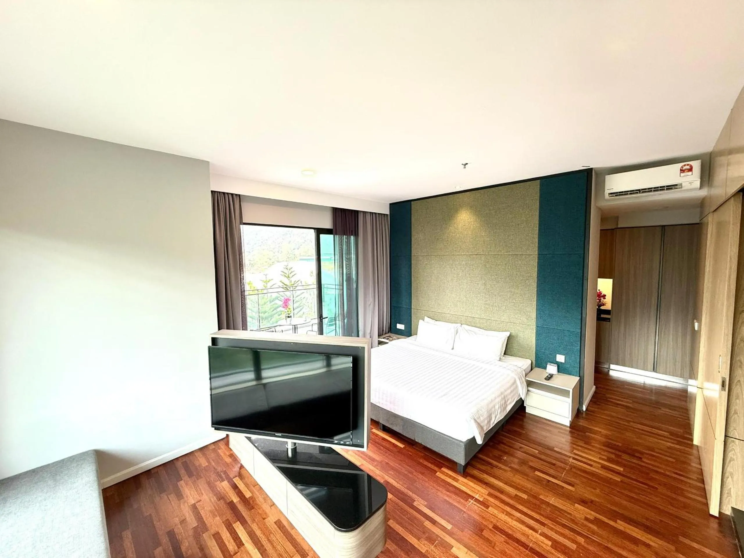 View (from property/room), Bed in Le Vert Boutique Hotel