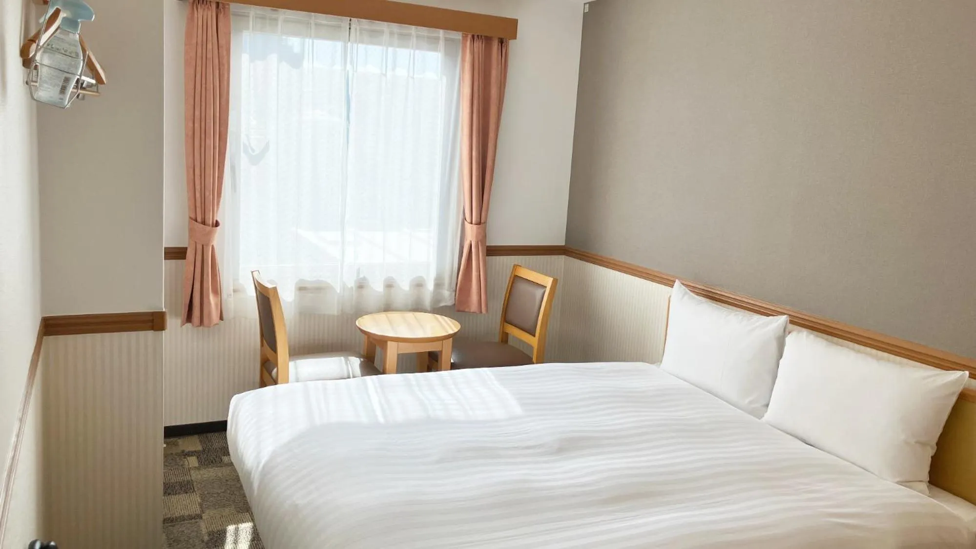 Bedroom, Bed in Toyoko Inn Kagoshima Temmonkan No 2