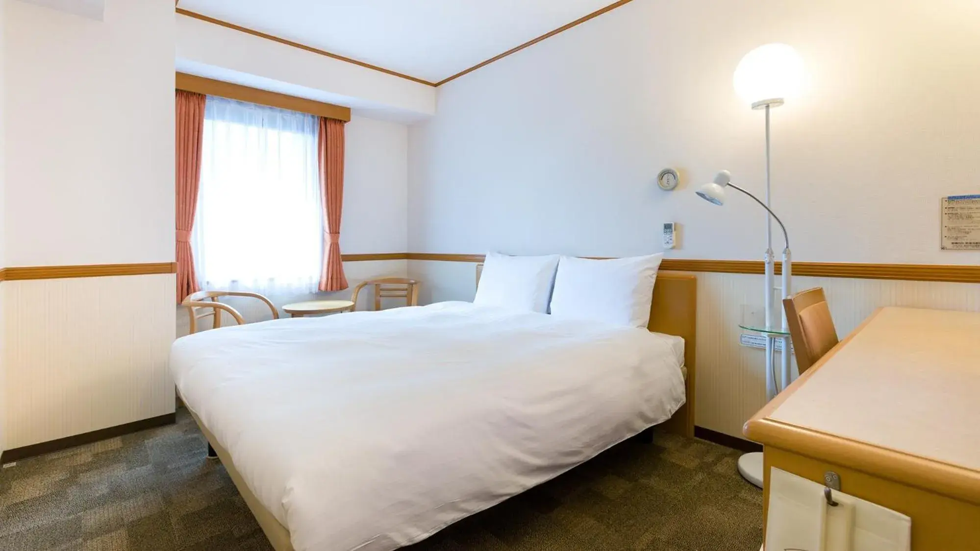 Bedroom, Bed in Toyoko Inn Toyama eki Shinkansen guchi No 1 Bedroom, Bed in Toyoko Inn Toyama eki Shinkansen guchi No 1