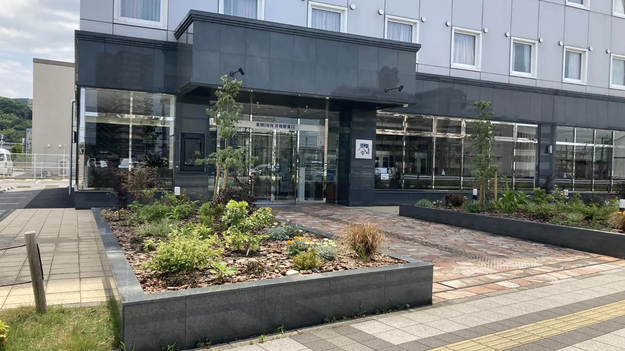 Facade/entrance in Toyoko Inn Hikone eki Higashi guchi Facade/entrance in Toyoko Inn Hikone eki Higashi guchi