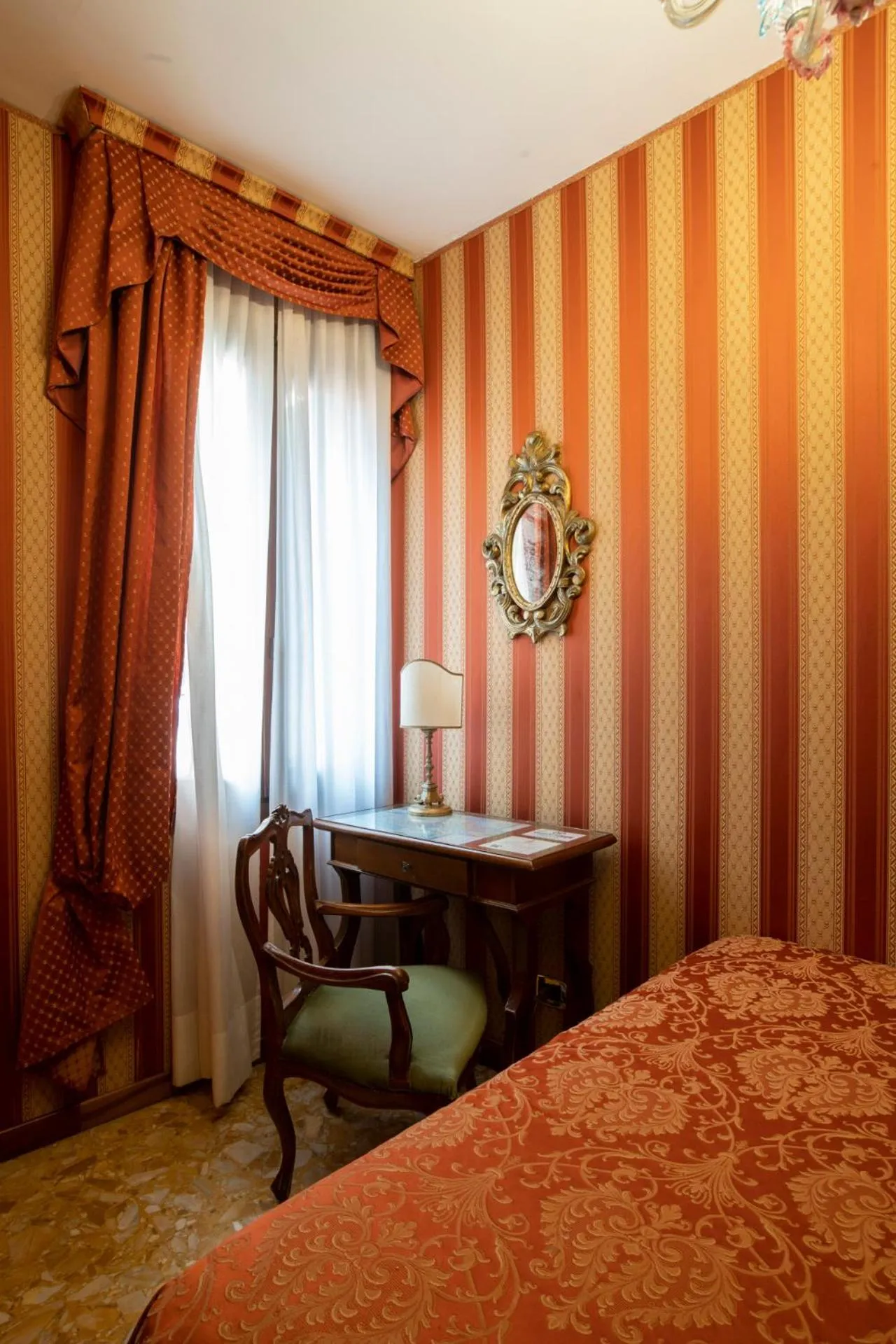 Bedroom, Bed in Hotel Ateneo