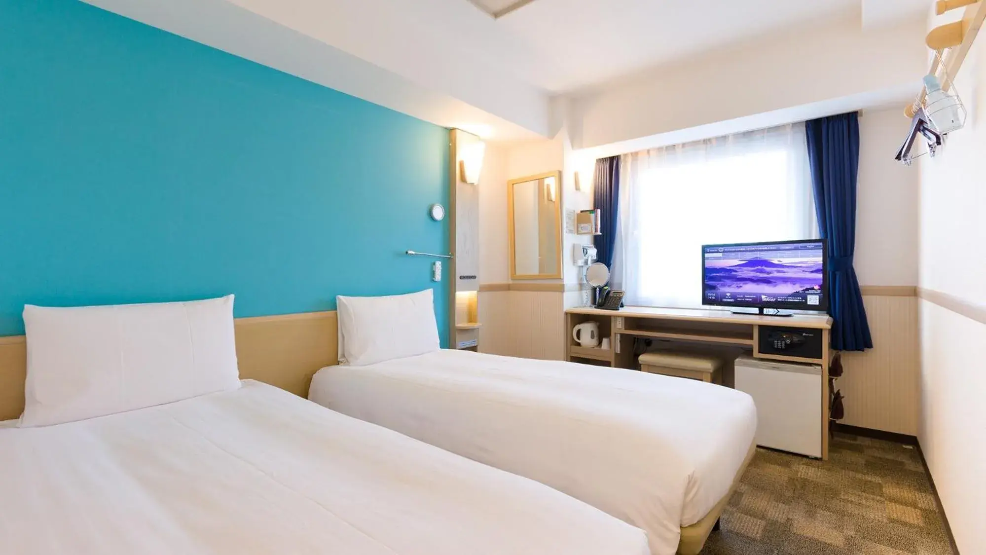 Bedroom, Bed in Toyoko Inn Mikawa anjo eki Shinkansen Minami guchi No 2 Bedroom, Bed in Toyoko Inn Mikawa anjo eki Shinkansen Minami guchi No 2