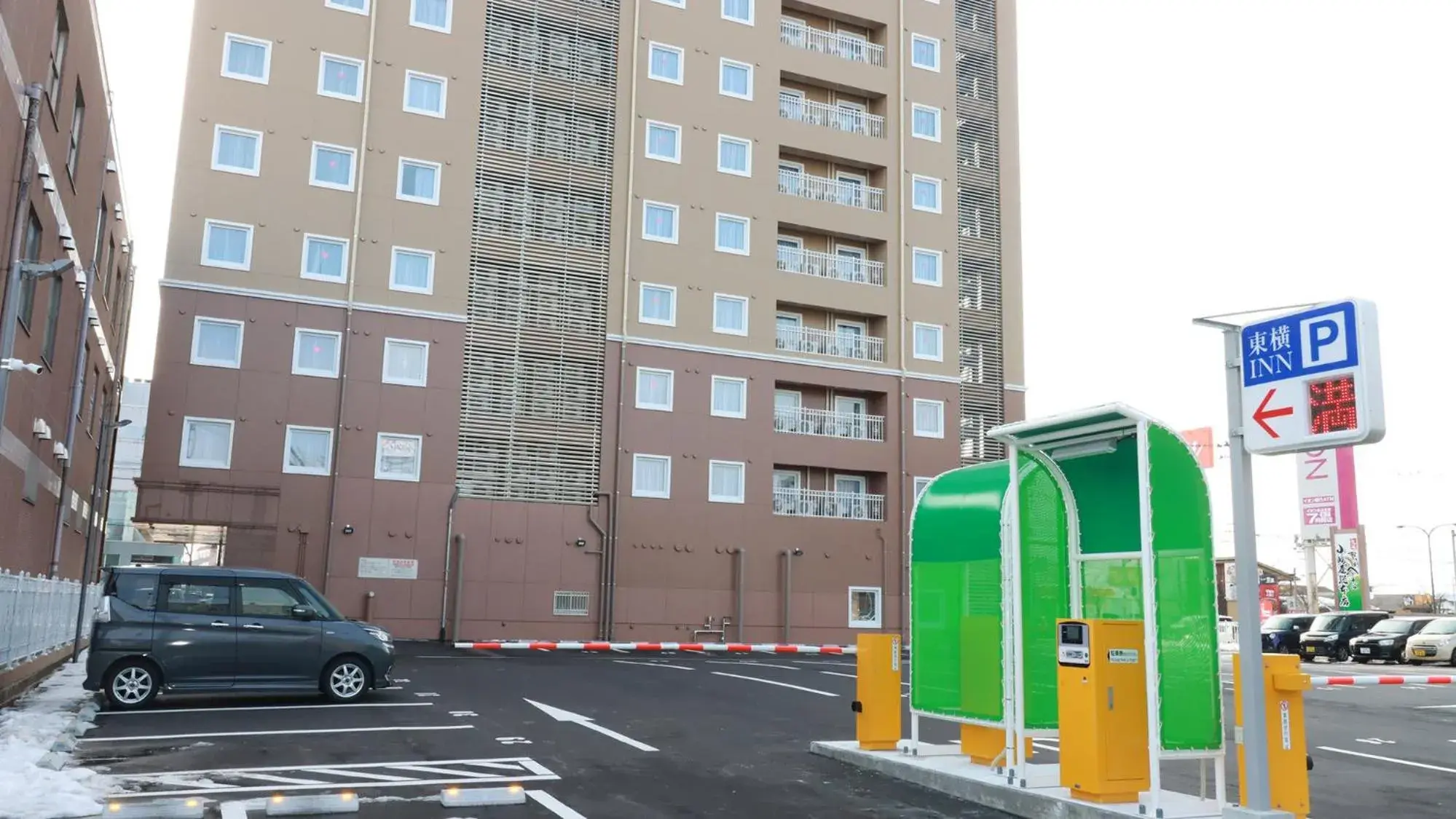 Property building in Toyoko Inn Tsubame Sanjo Ekimae Property building in Toyoko Inn Tsubame Sanjo Ekimae