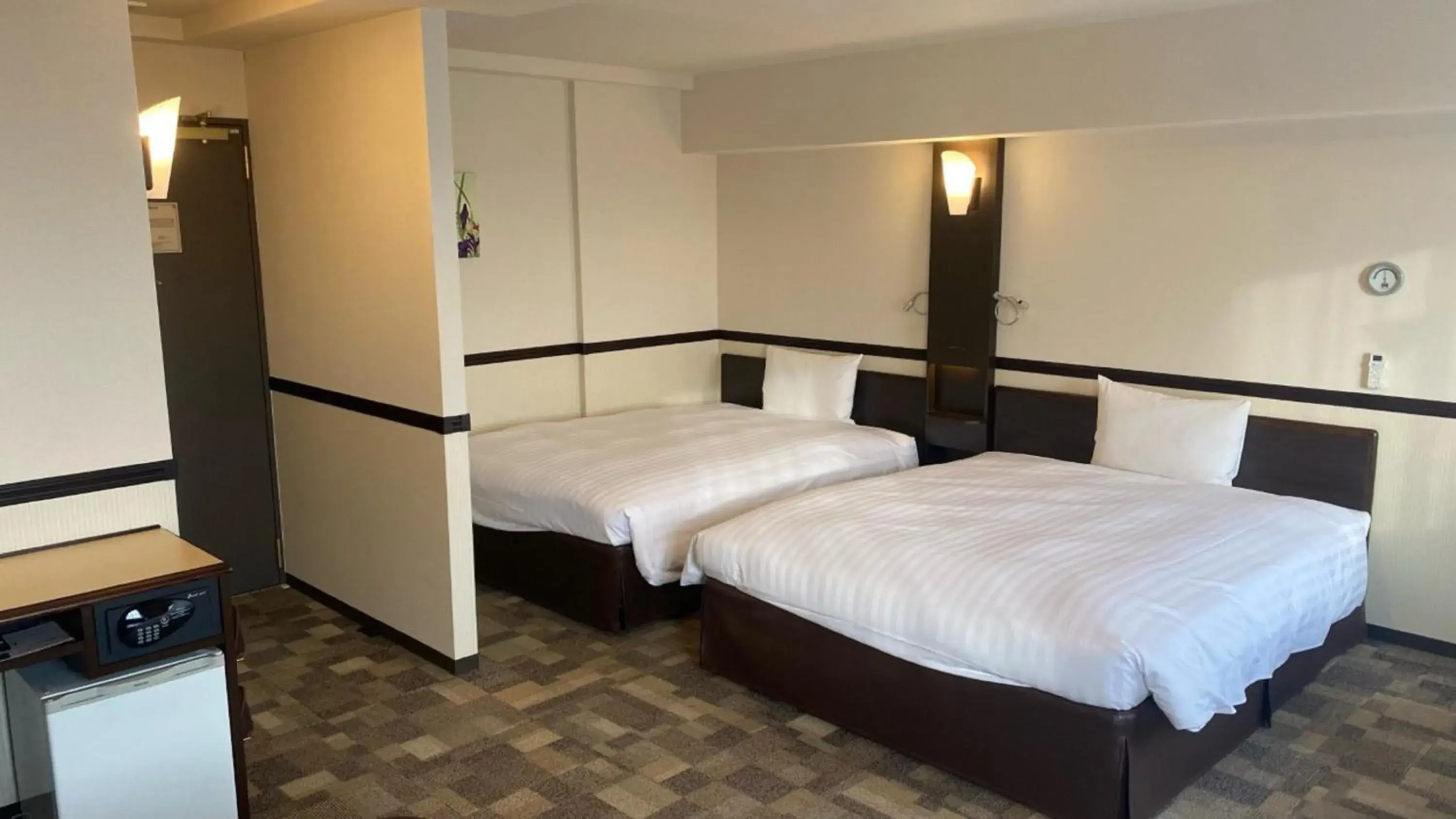 Bed in Toyoko Inn HOSPITAL INN Dokkyo Medical University Bed in Toyoko Inn HOSPITAL INN Dokkyo Medical University