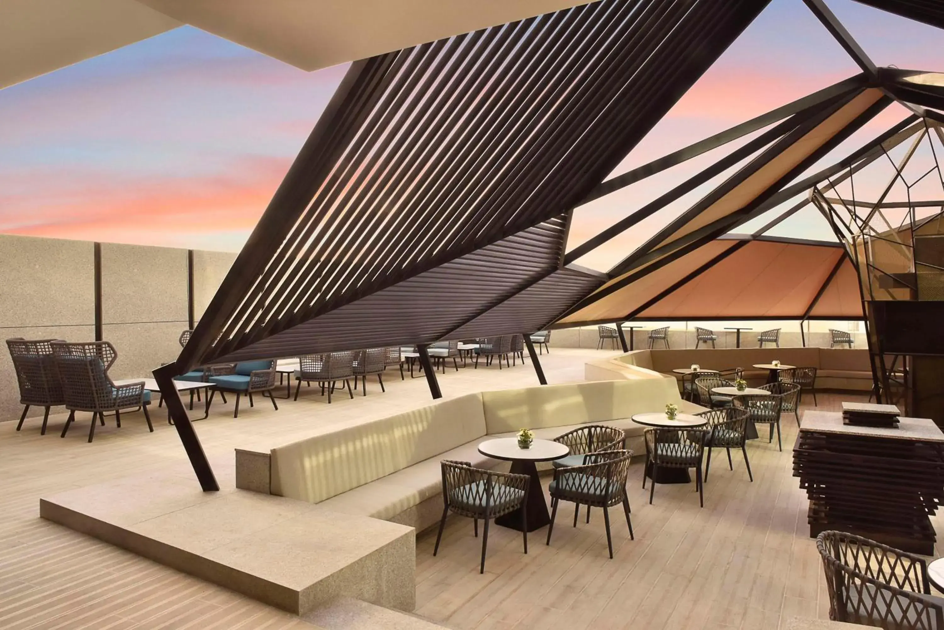 Restaurant/places to eat in Hilton Bahrain Restaurant/places to eat in Hilton Bahrain