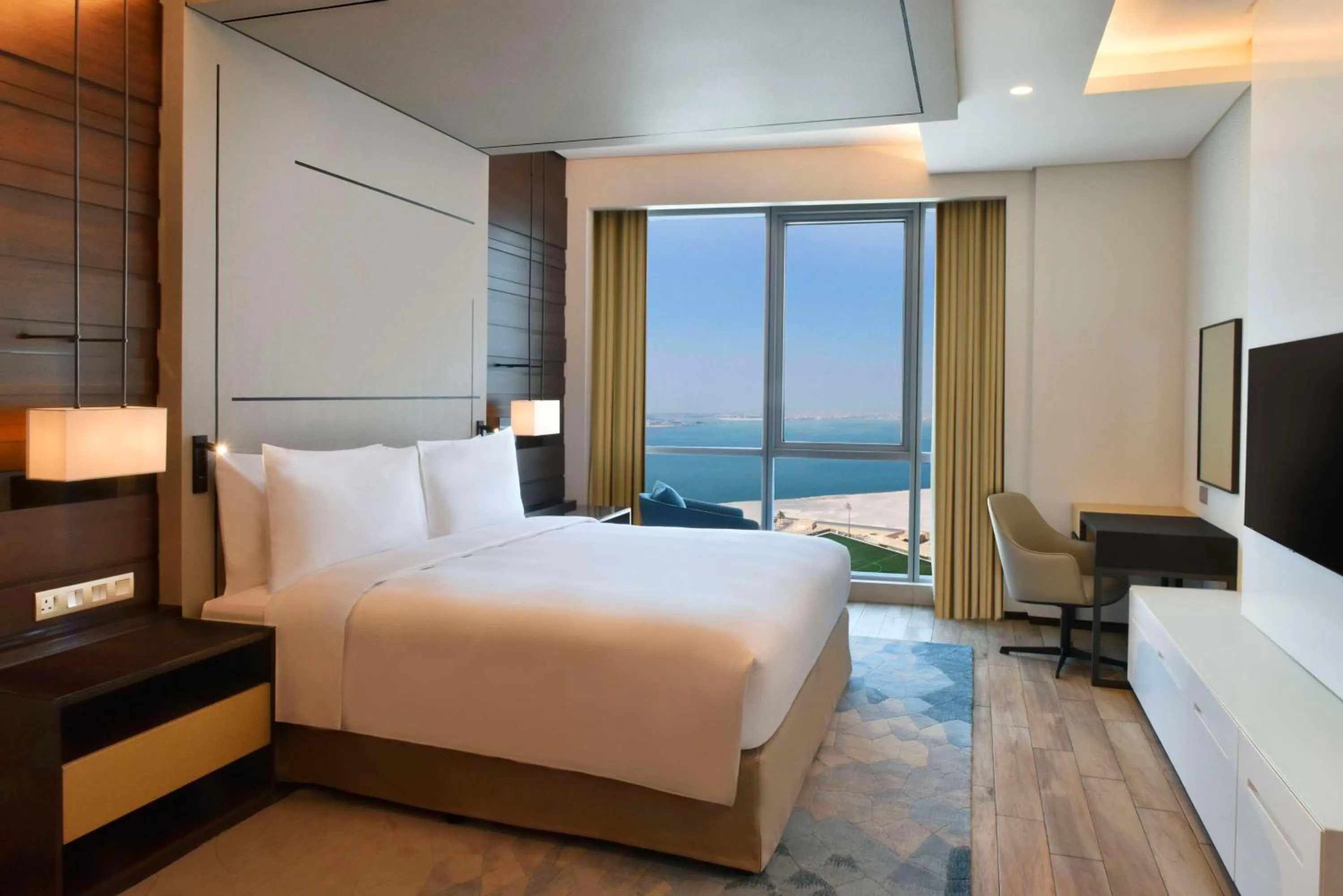 Photo of the whole room, Bed in Hilton Bahrain