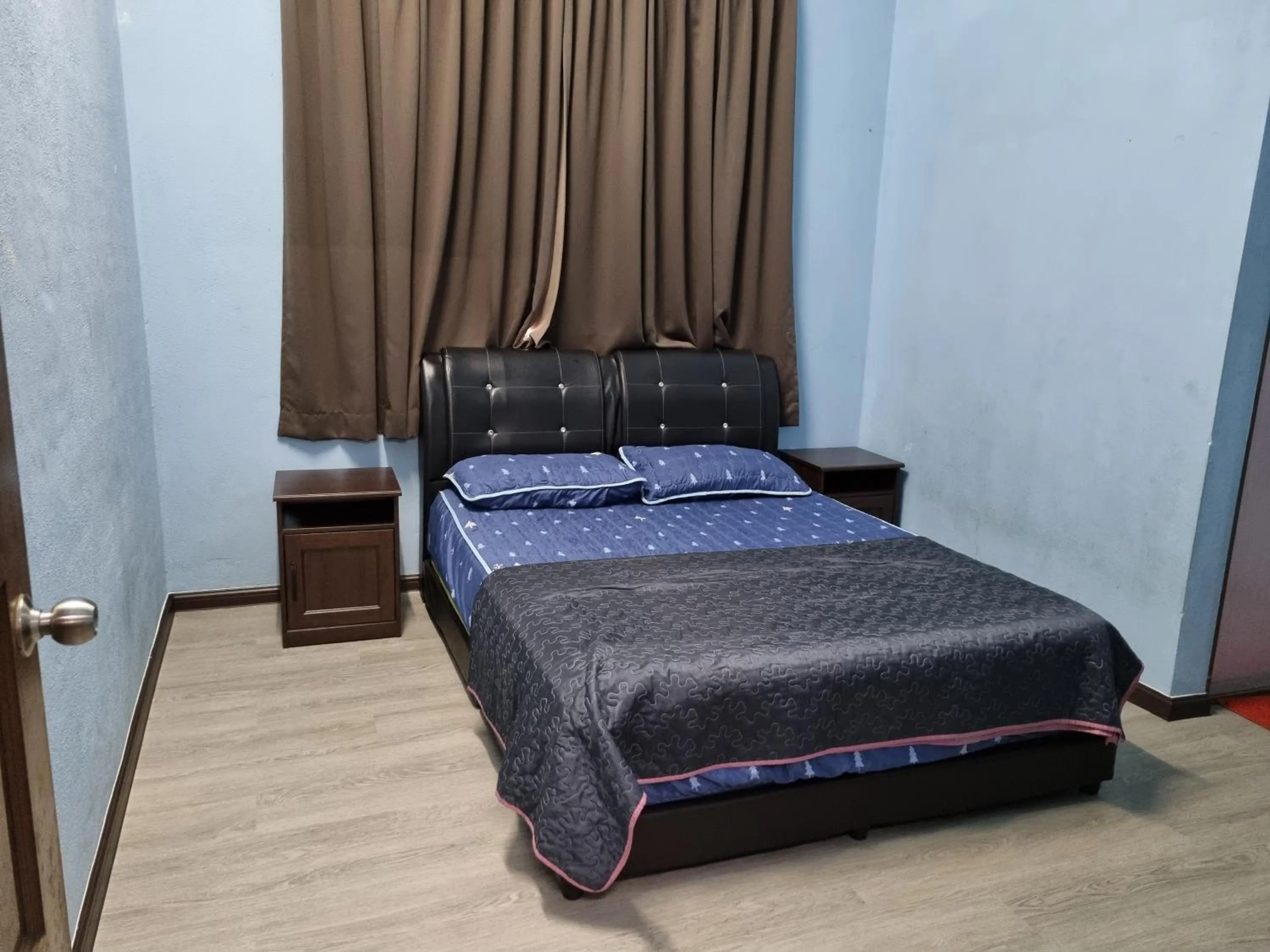 E.R. BUDGET INN