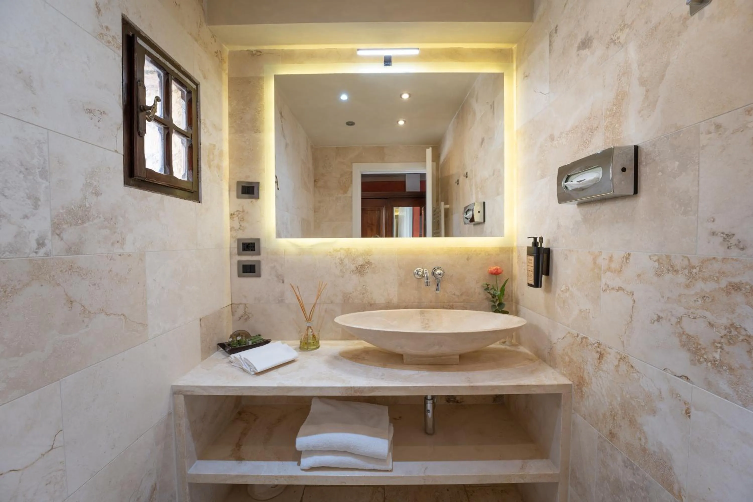 Bathroom in Borgo San Luigi