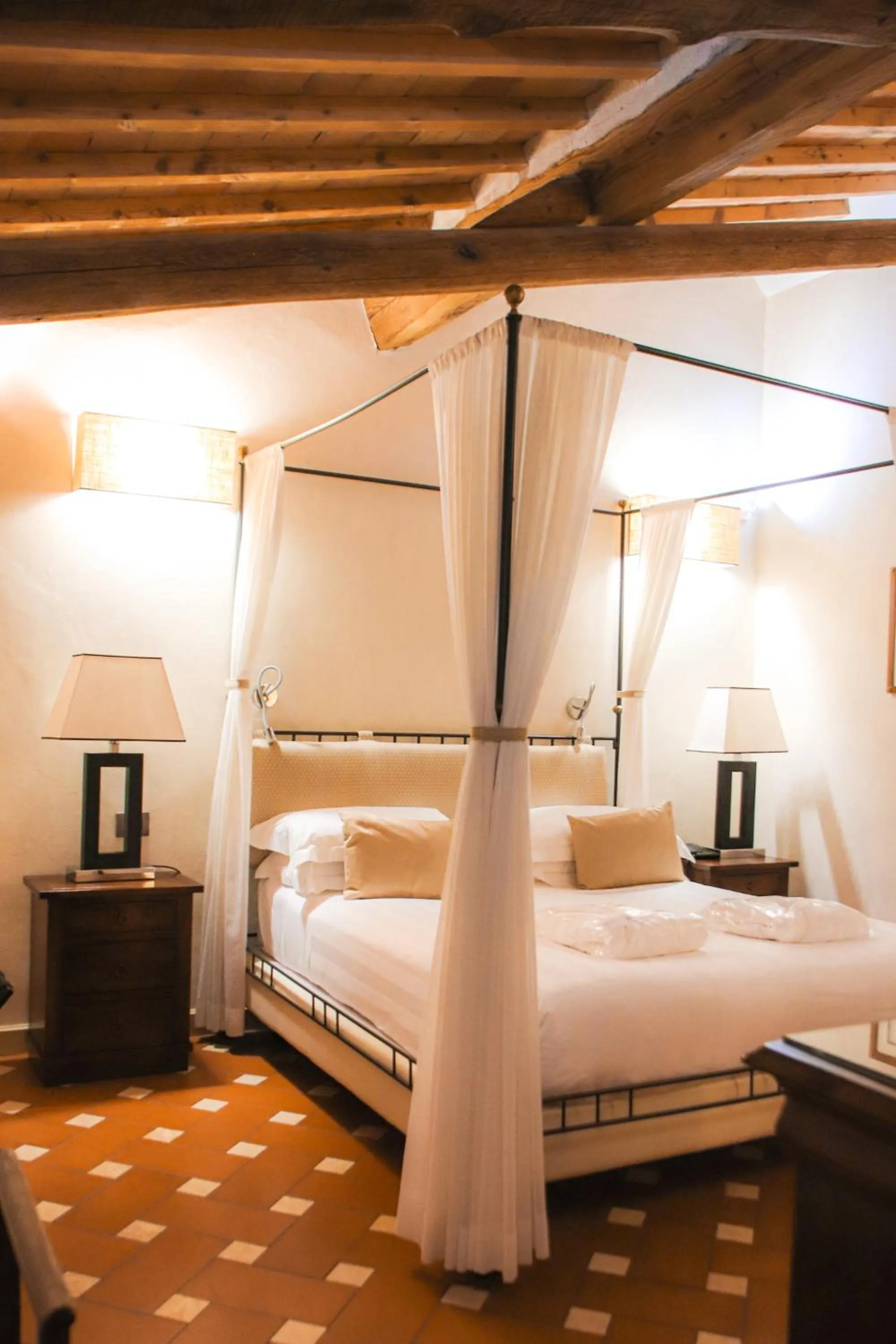 Bedroom, Bed in Borgo San Luigi