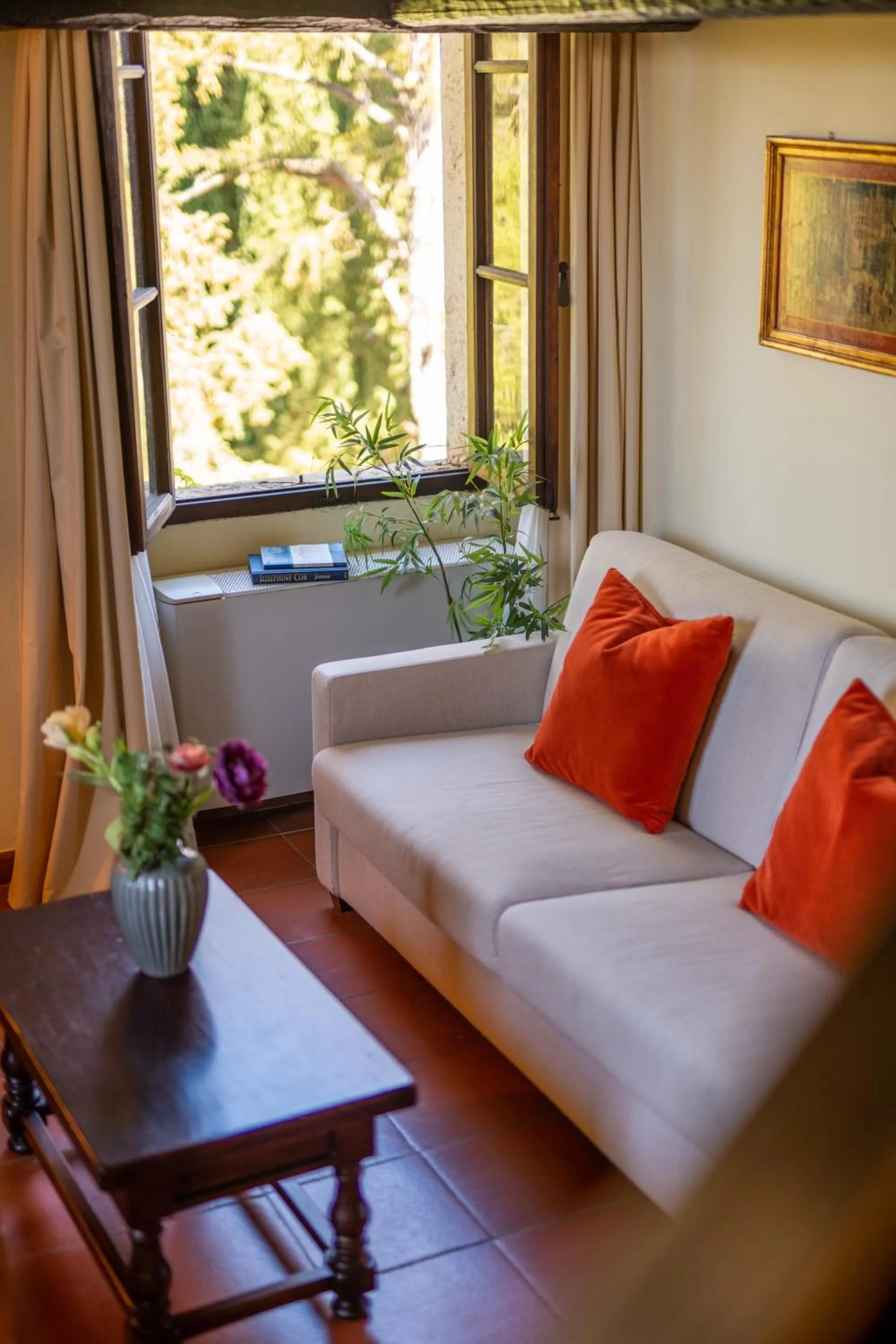 Deluxe Double Room in Borgo San Luigi