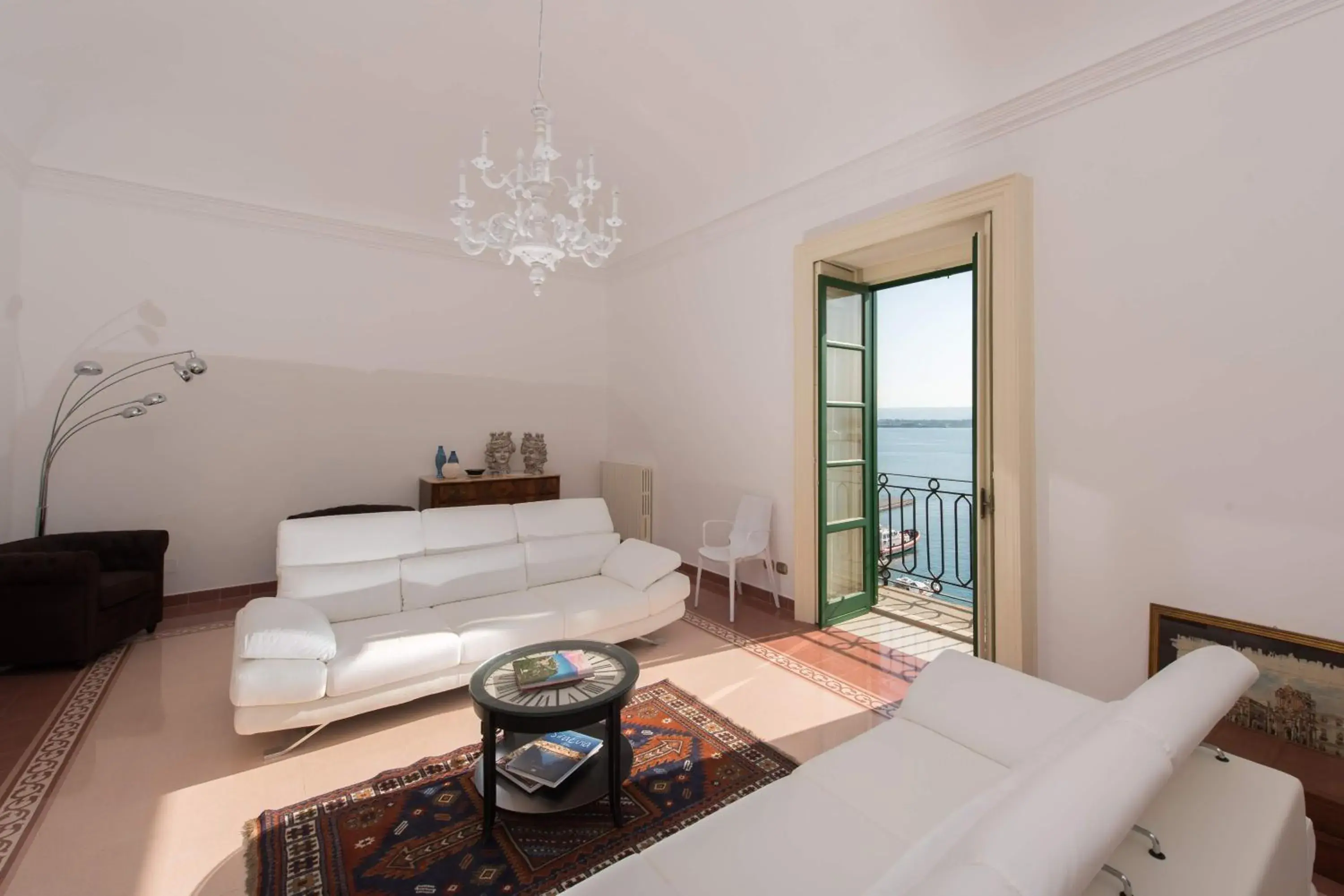 Duomo Seaside Deluxe Apartment by Ortigia Apartments Duomo Seaside Deluxe Apartment by Ortigia Apartments