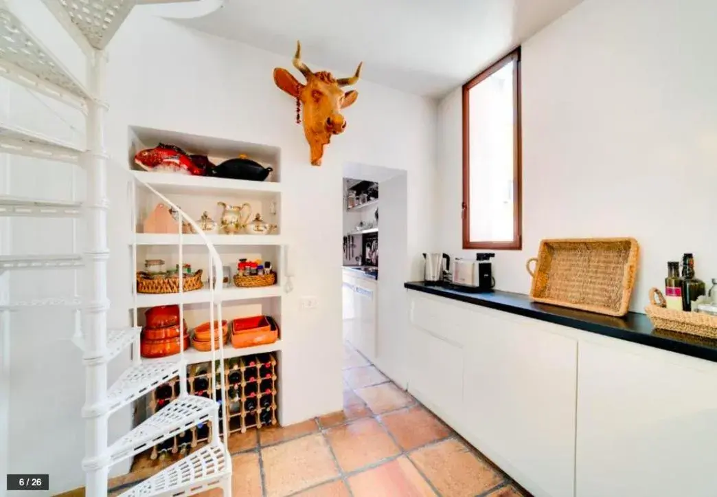 Luxury art apartment in Trastevere with terrace Luxury art apartment in Trastevere with terrace