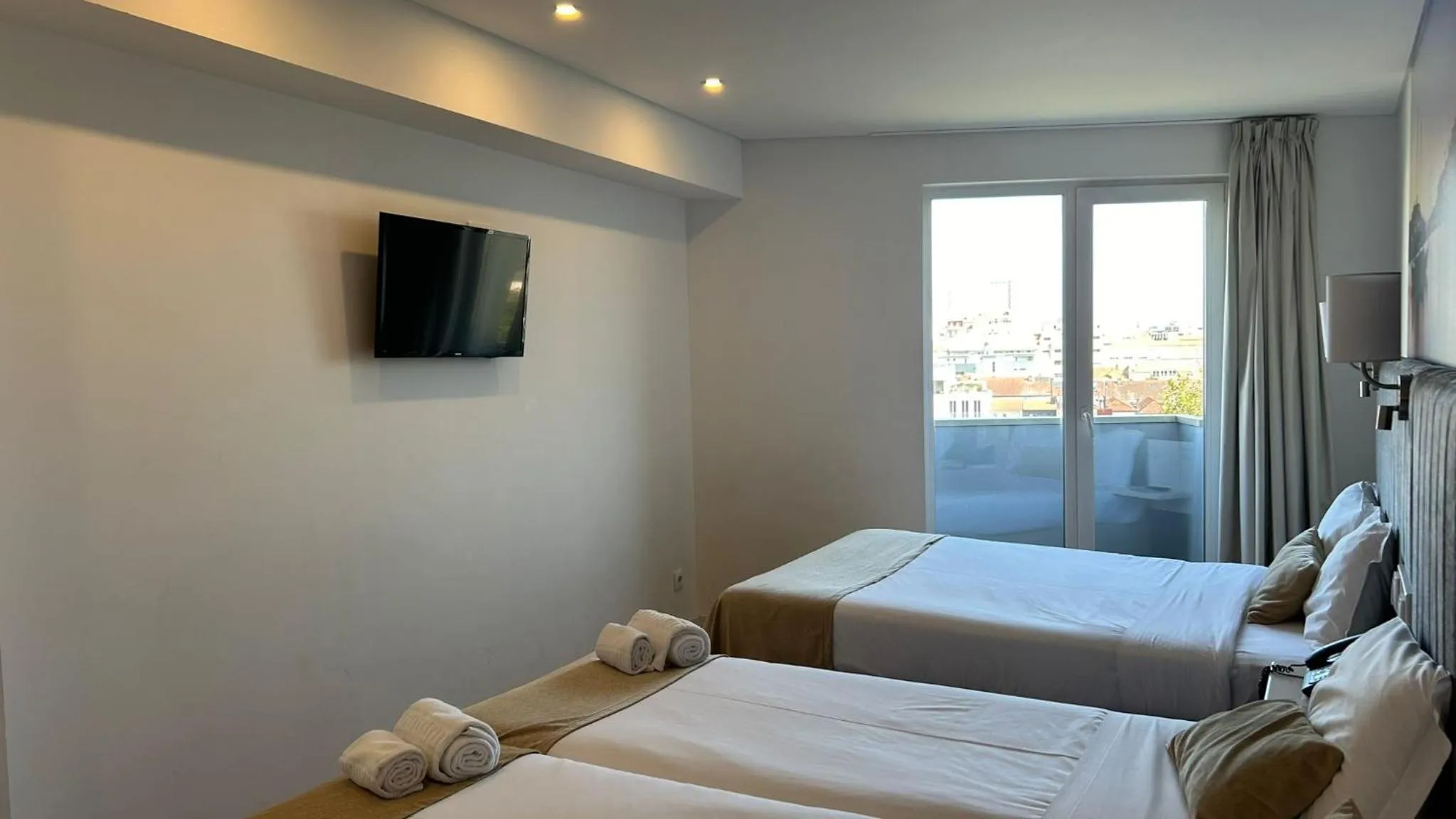 Bed in Hotel Porto Interface Trindade By Kavia