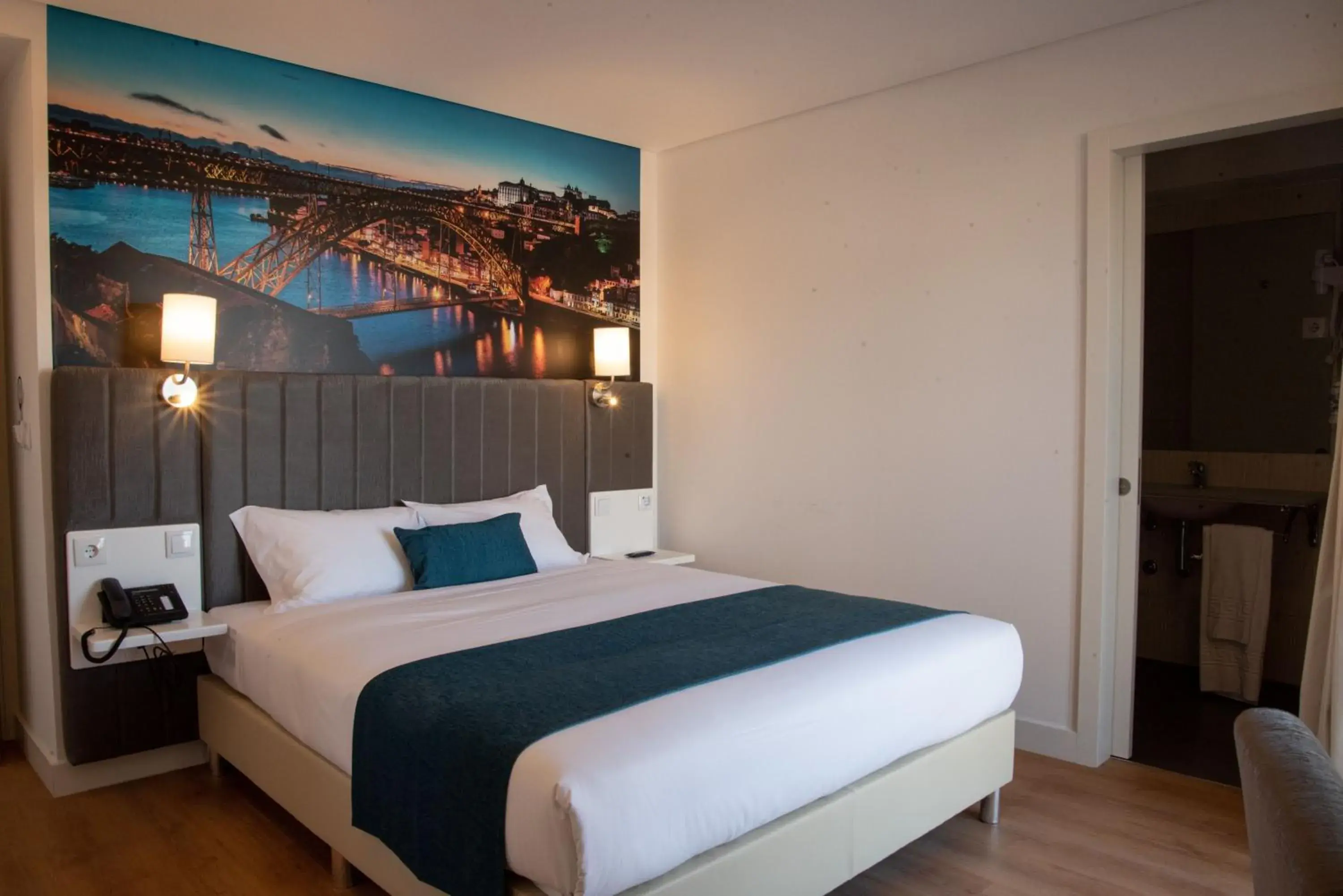 Double Room with Balcony - single occupancy in Hotel Porto Interface Trindade By Kavia Double Room with Balcony - single occupancy in Hotel Porto Interface Trindade By Kavia