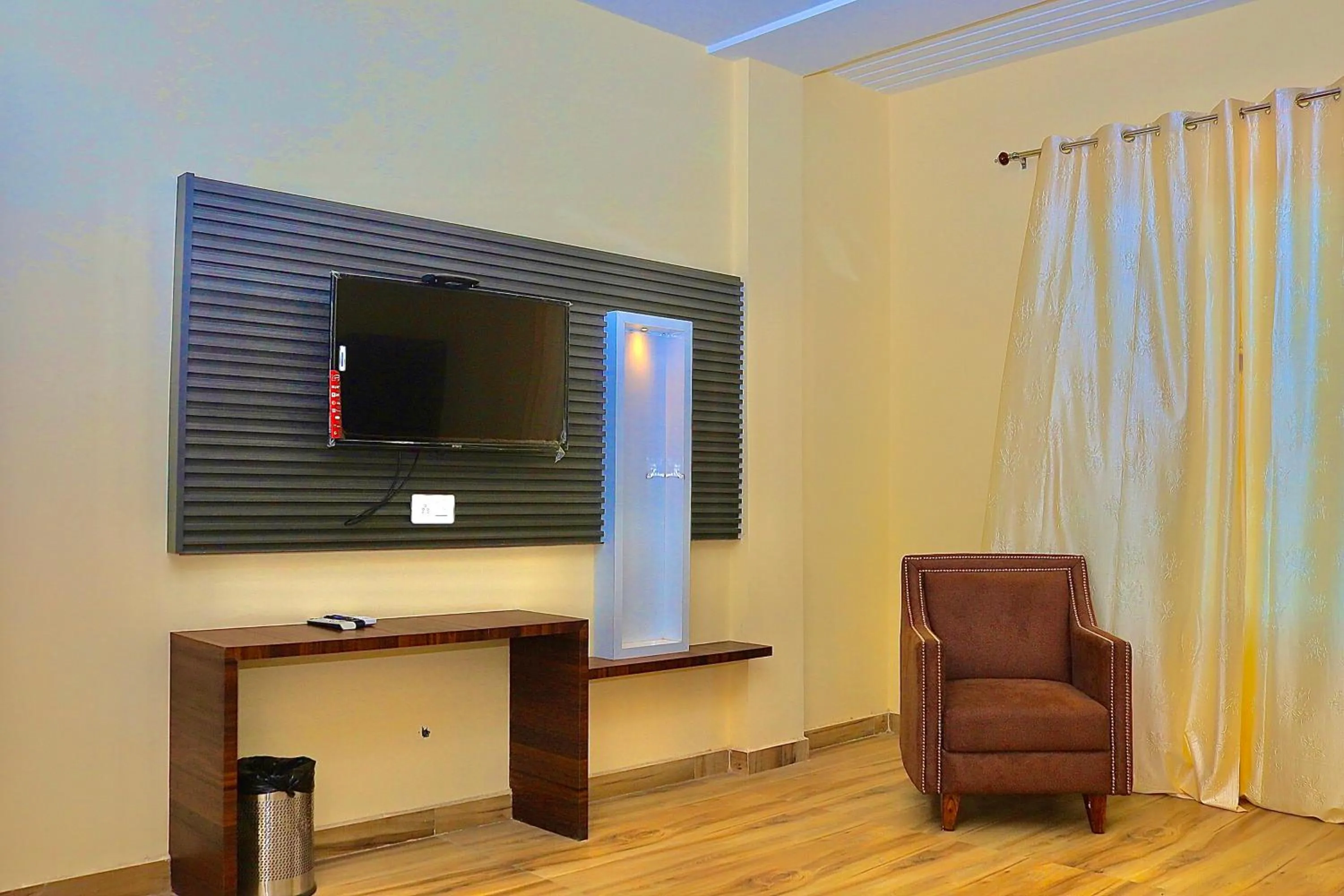 TV and multimedia in Hotel Lemonade