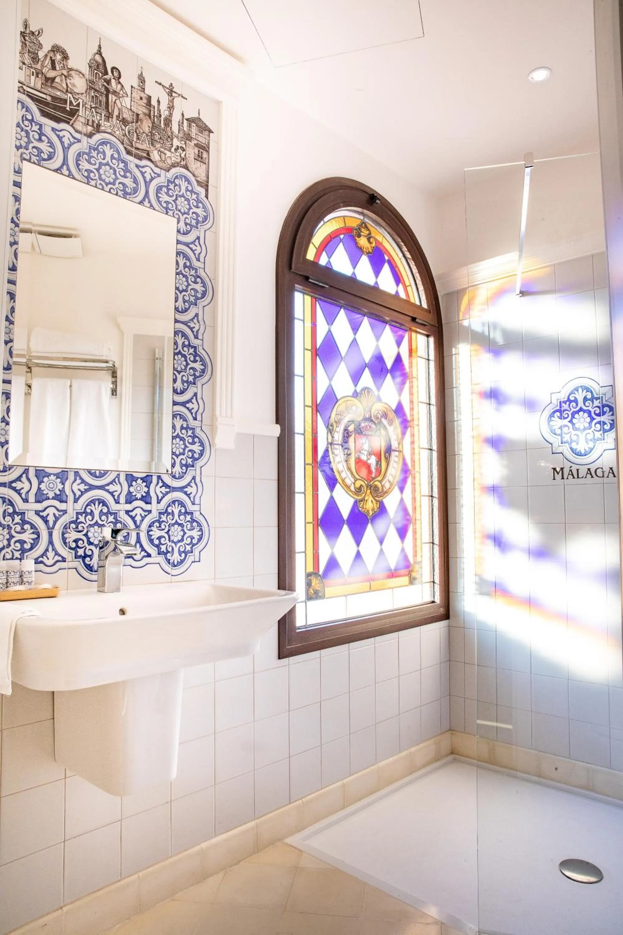 Bathroom in Posada Boutique El Gallo Morón