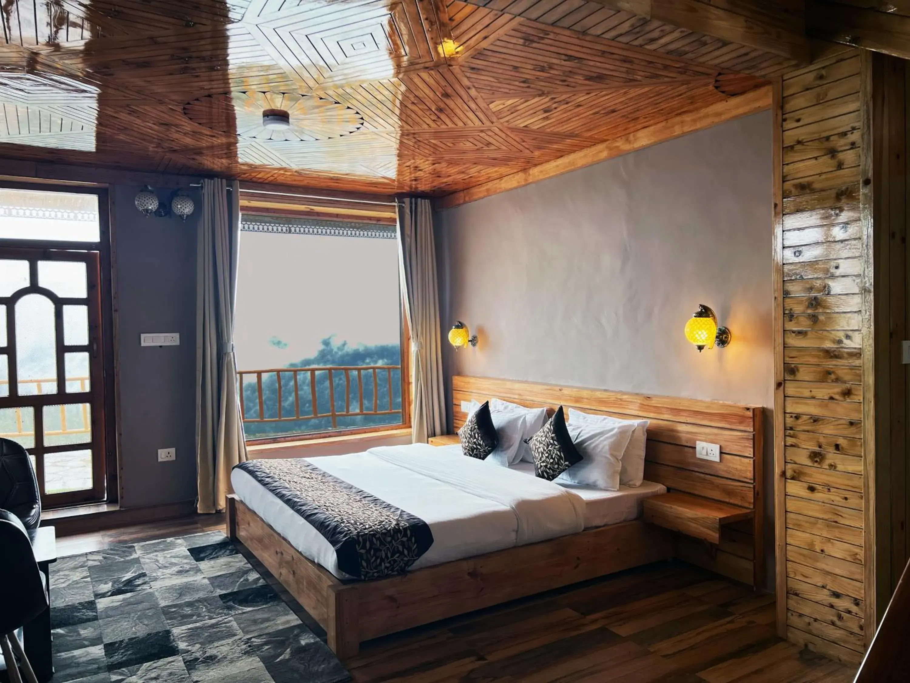 View (from property/room), Bed in Jomotel Talai View (from property/room), Bed in Jomotel Talai