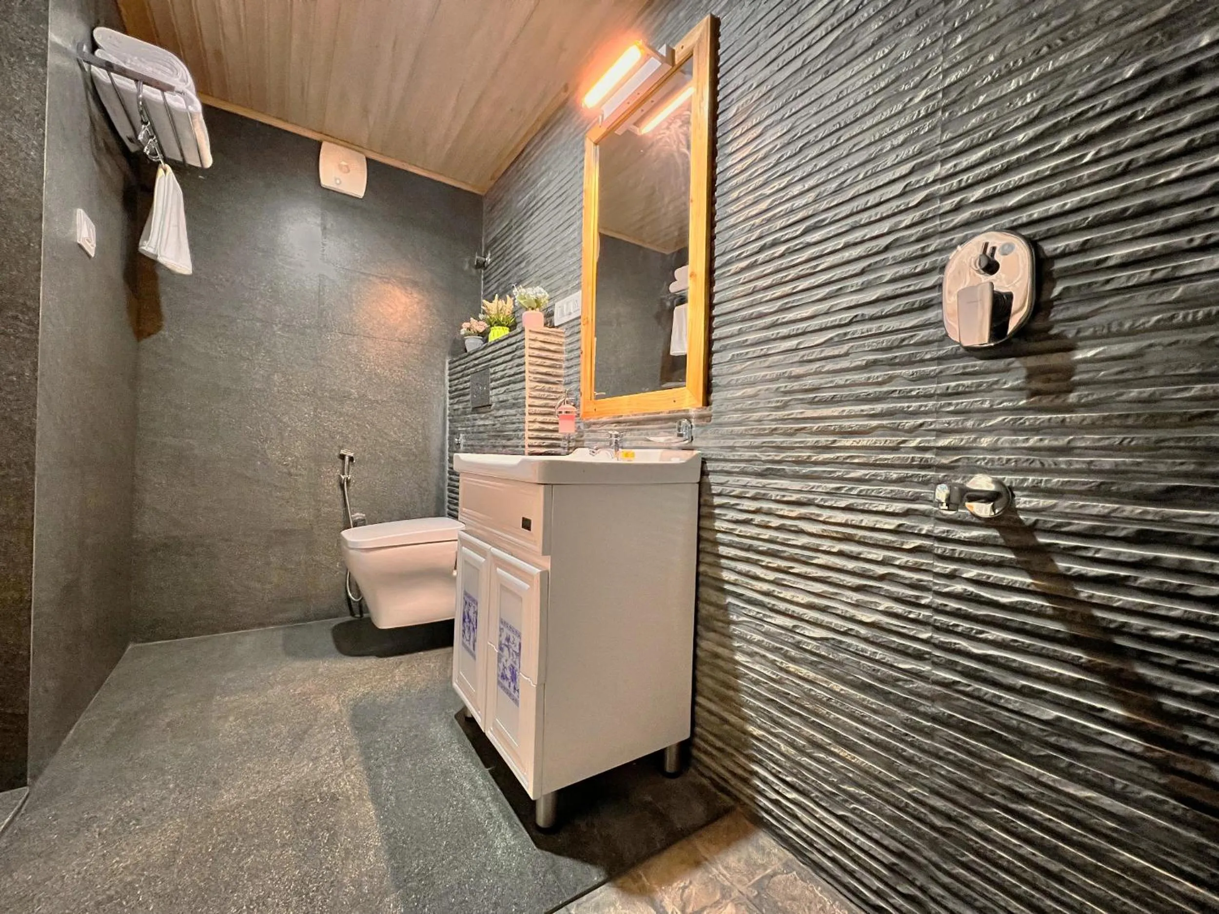 Bathroom in Jomotel Talai