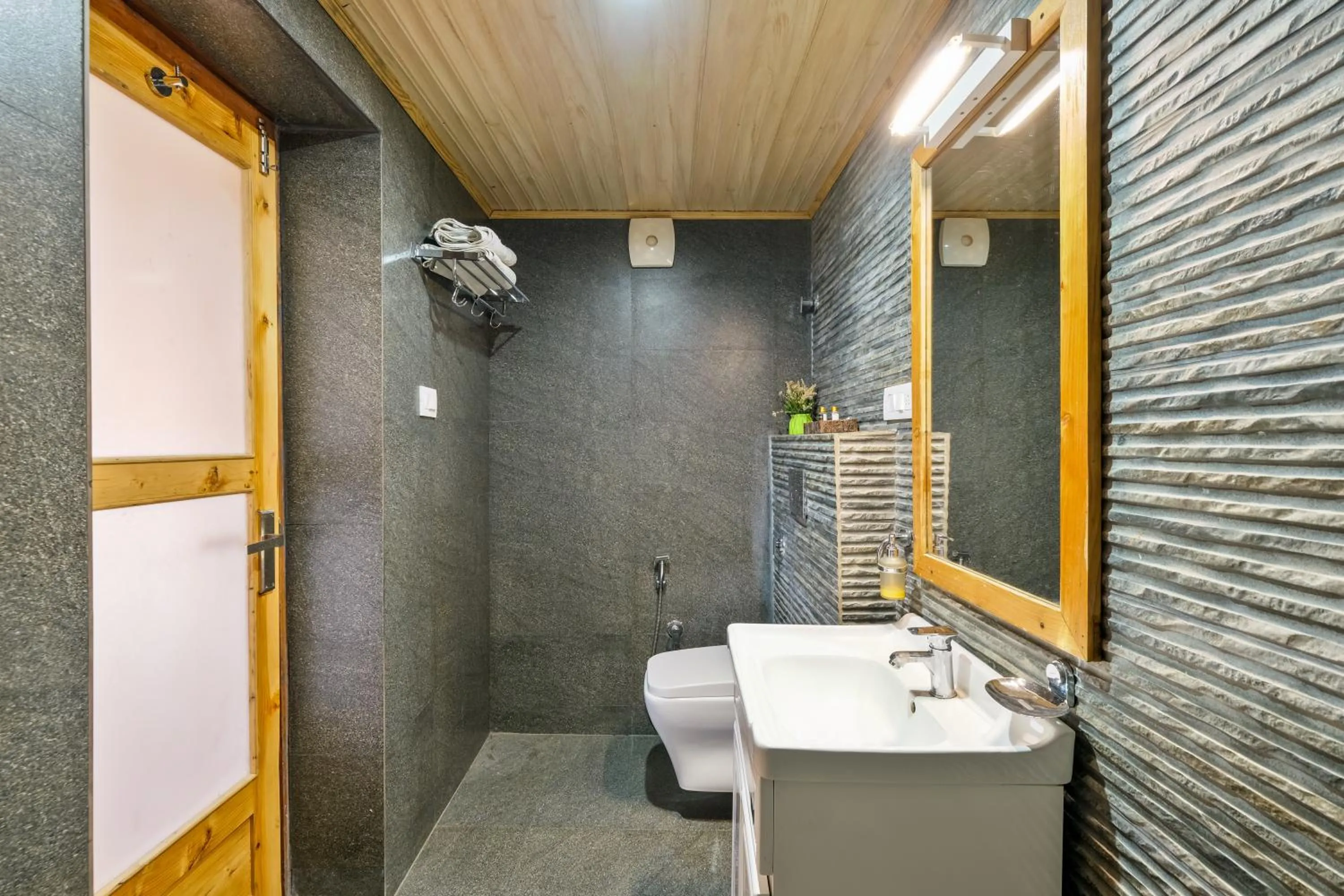 Bathroom in Jomotel Talai