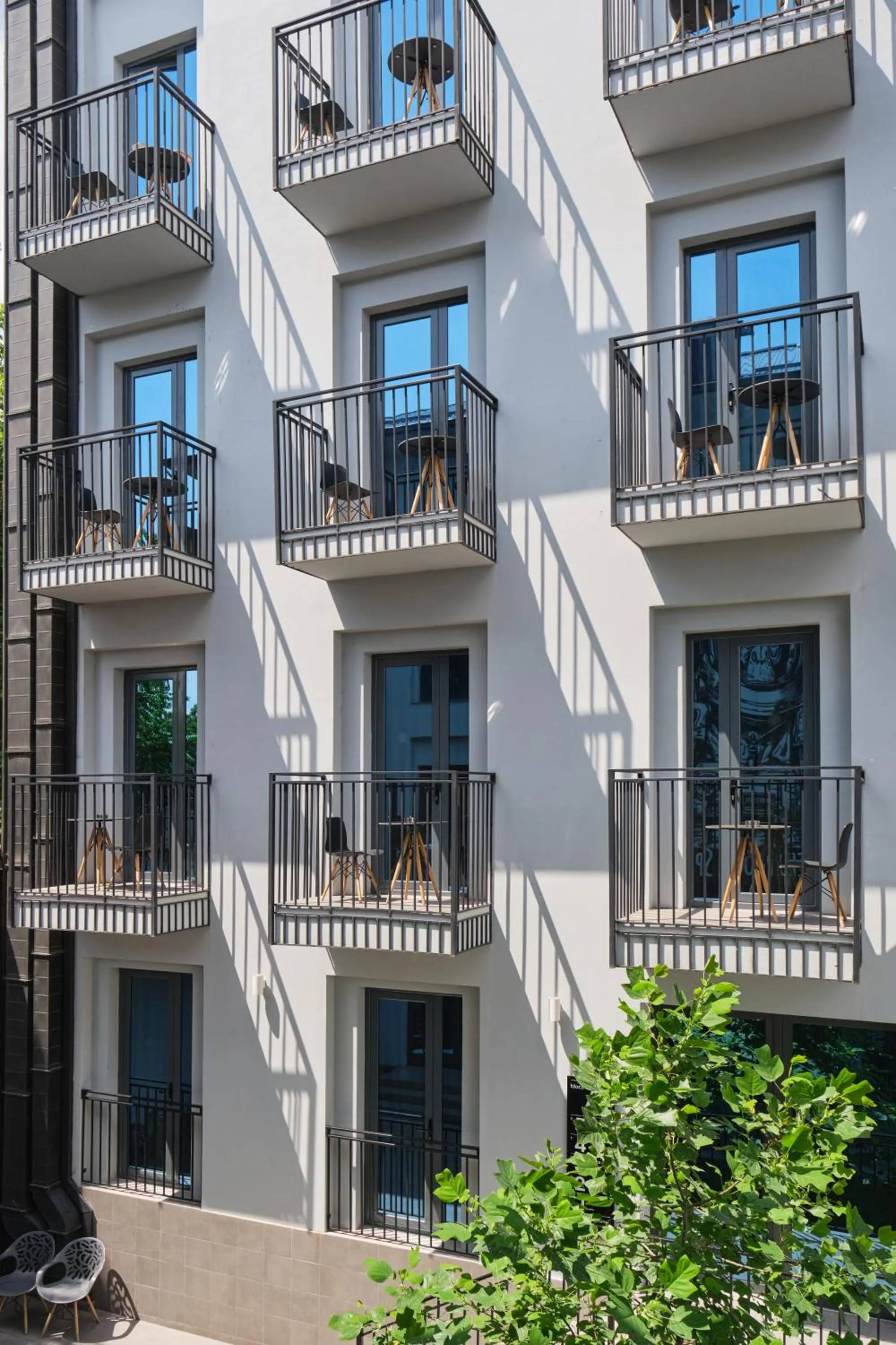 Property building in Sapiens Hotel