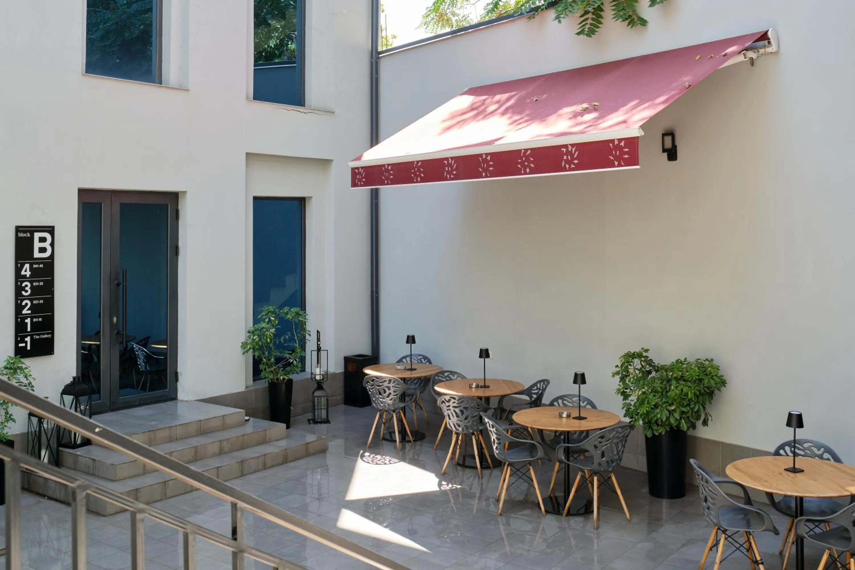 Inner courtyard view in Sapiens Hotel