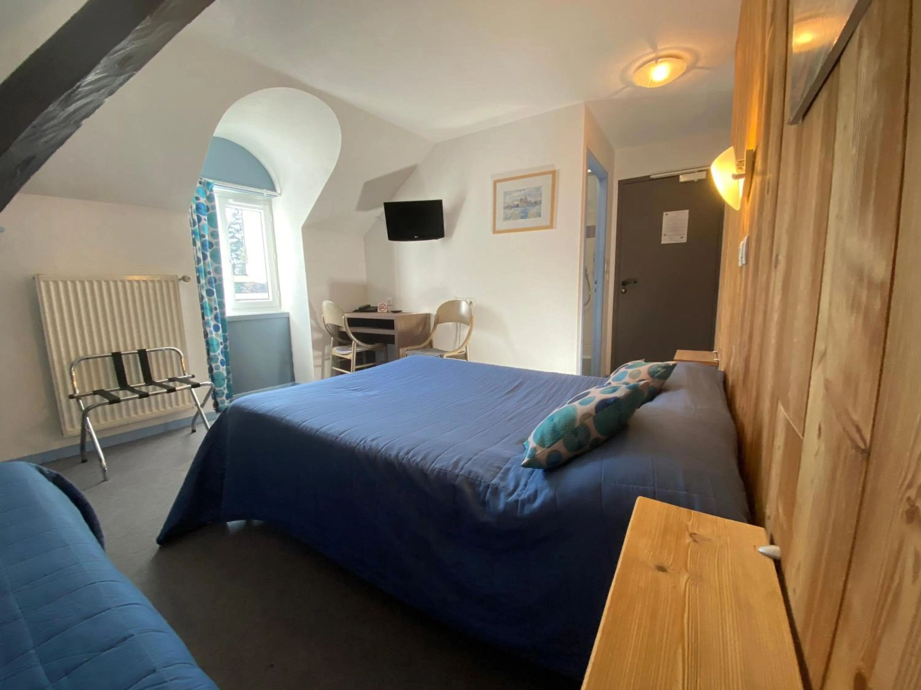 Bed in HOTEL DE LA GARE