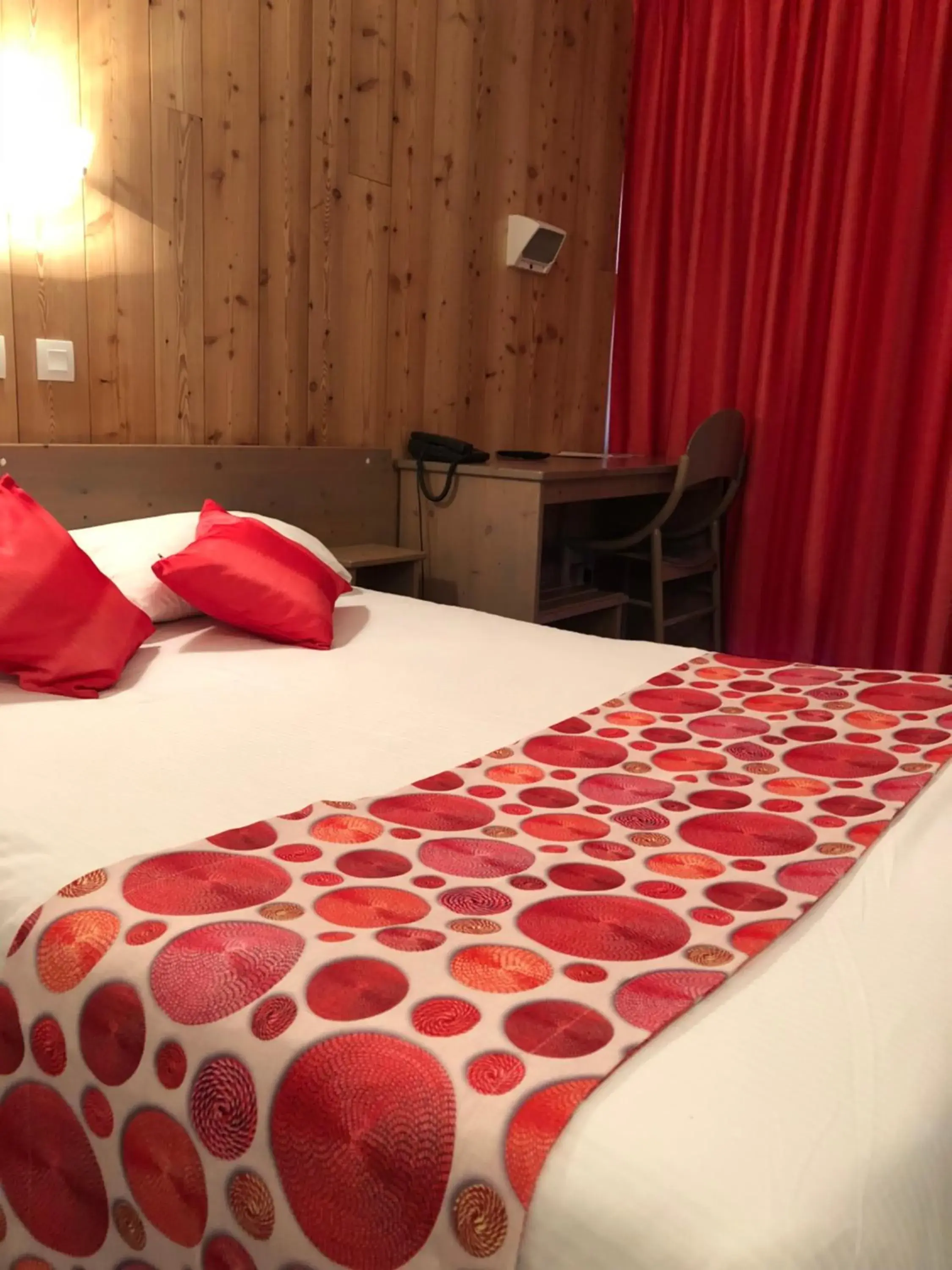 Standard Single Room in HOTEL DE LA GARE Standard Single Room in HOTEL DE LA GARE