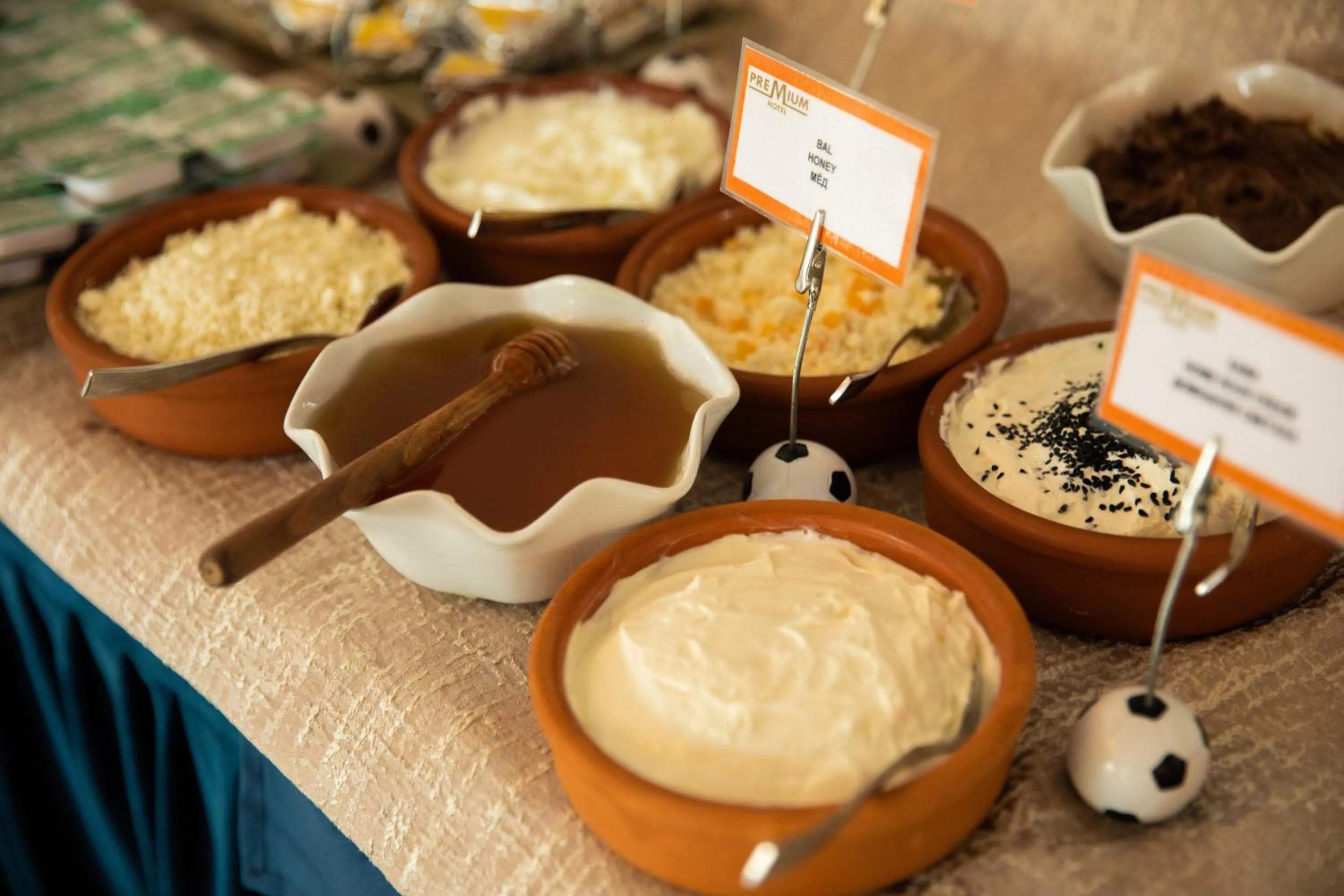 Restaurant/places to eat in Premium Hotel Ganja