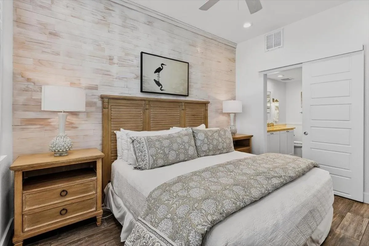 Other, Bed in Bikini Bottoms TC 2204