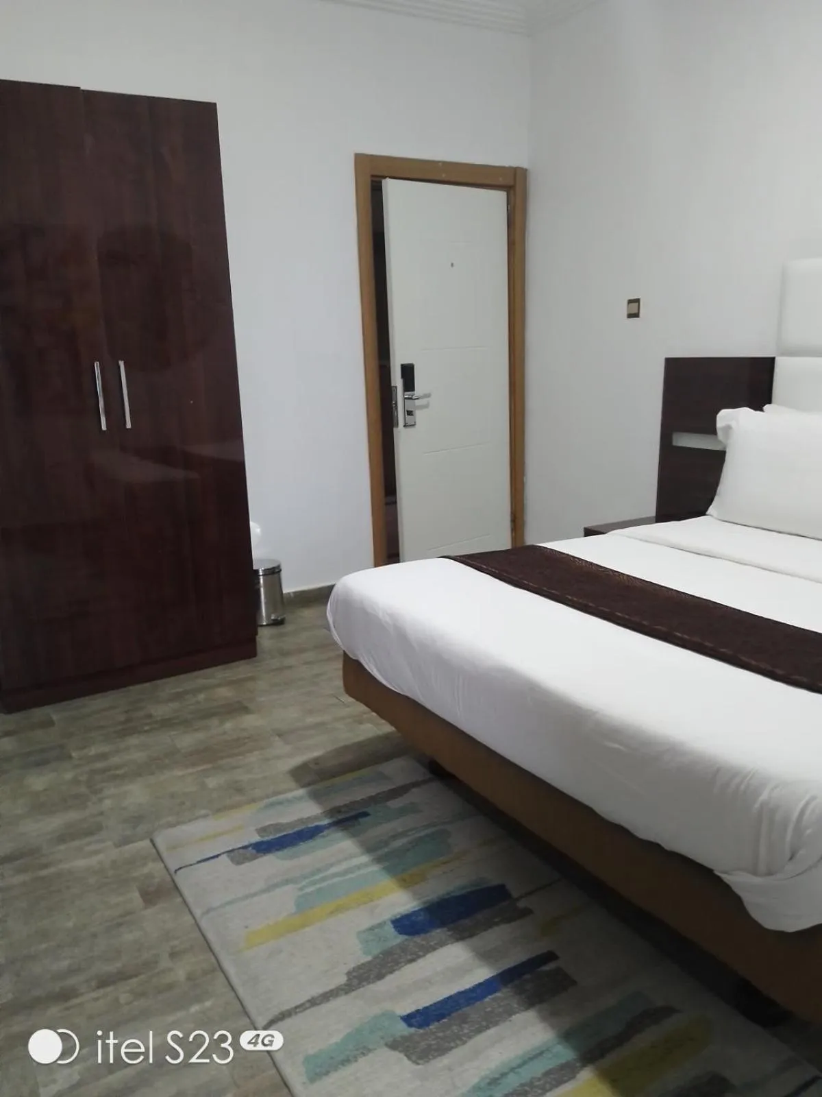 Bed in Ellyxville Hotel