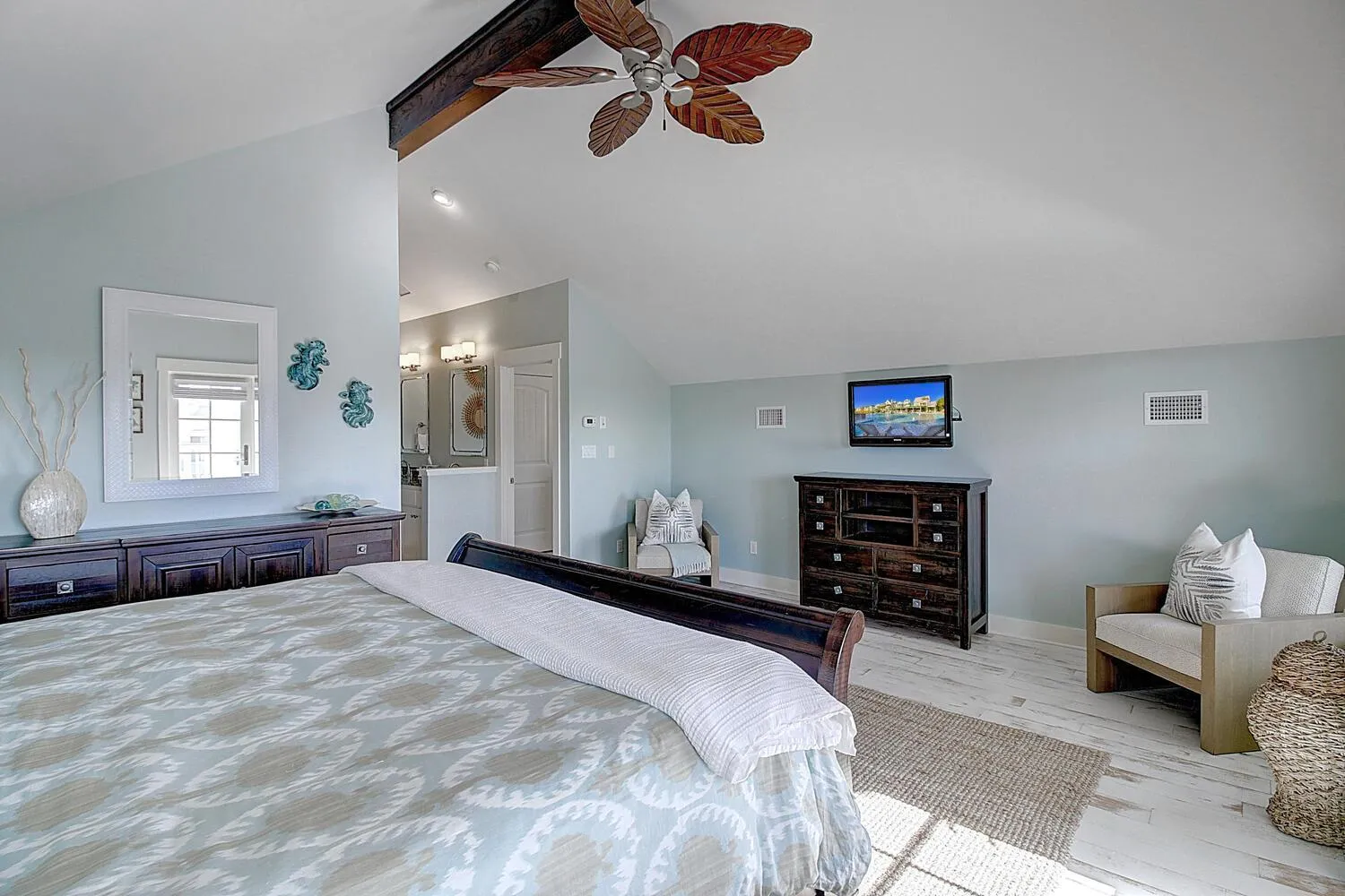 Other, Bed in Coastal Hideaway 230 BE