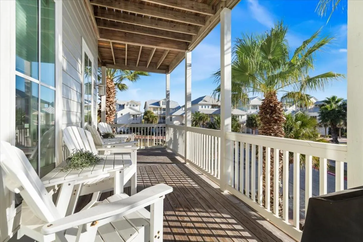 Other in La Ola 261 BE