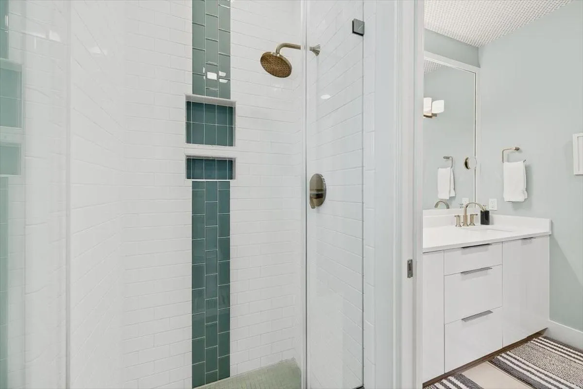 Other in La Ola 261 BE