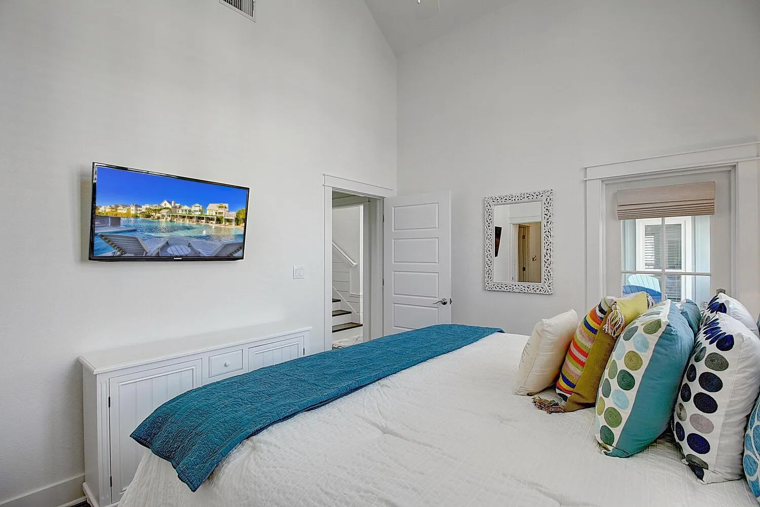 Other, Bed in No Limit 251 BE