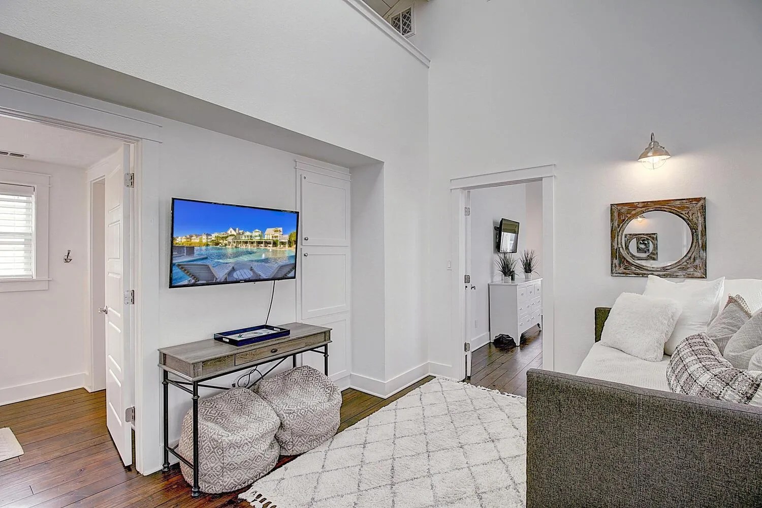 Other, Bed in No Limit 251 BE