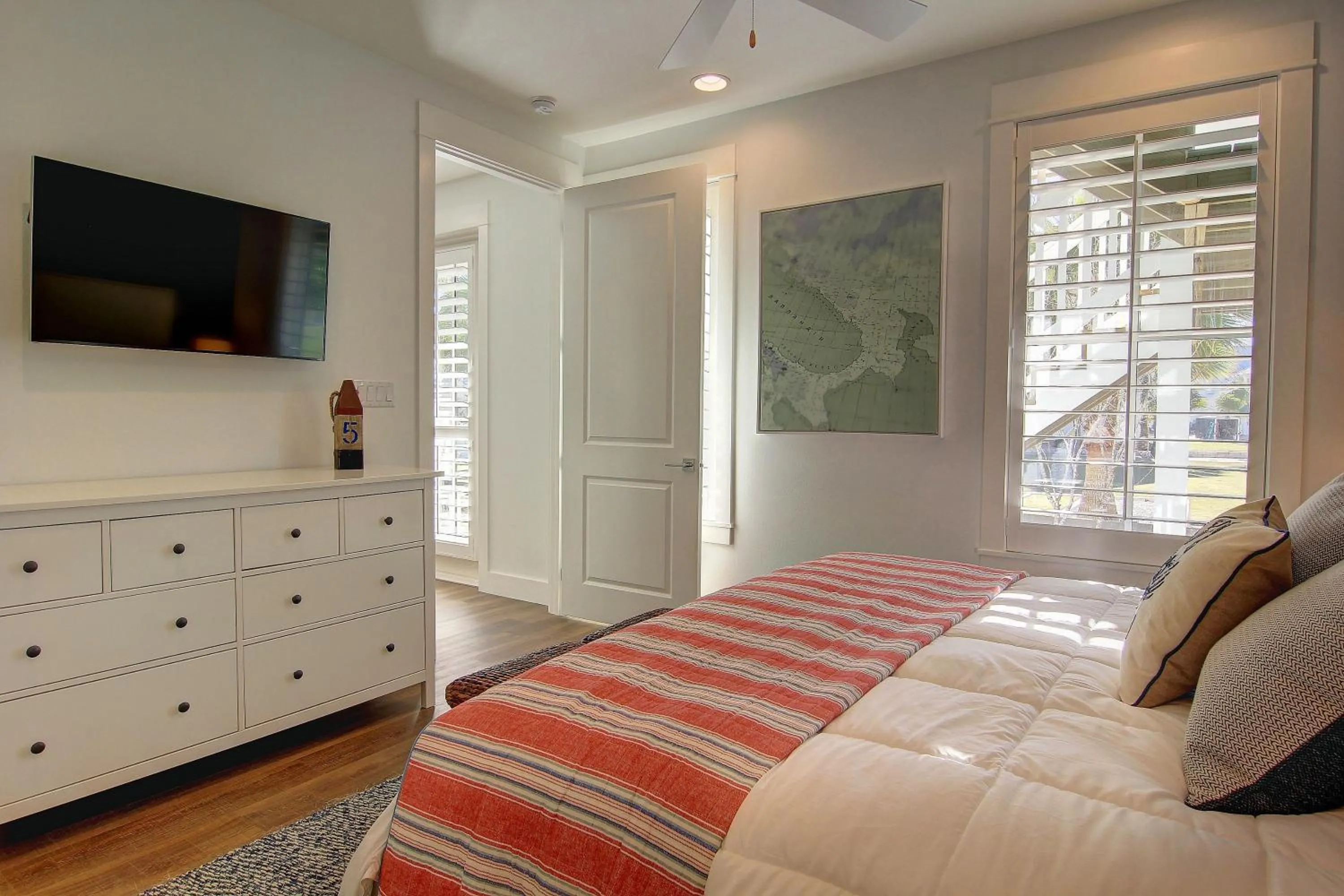 Other, Bed in Salt and Light 192 RO